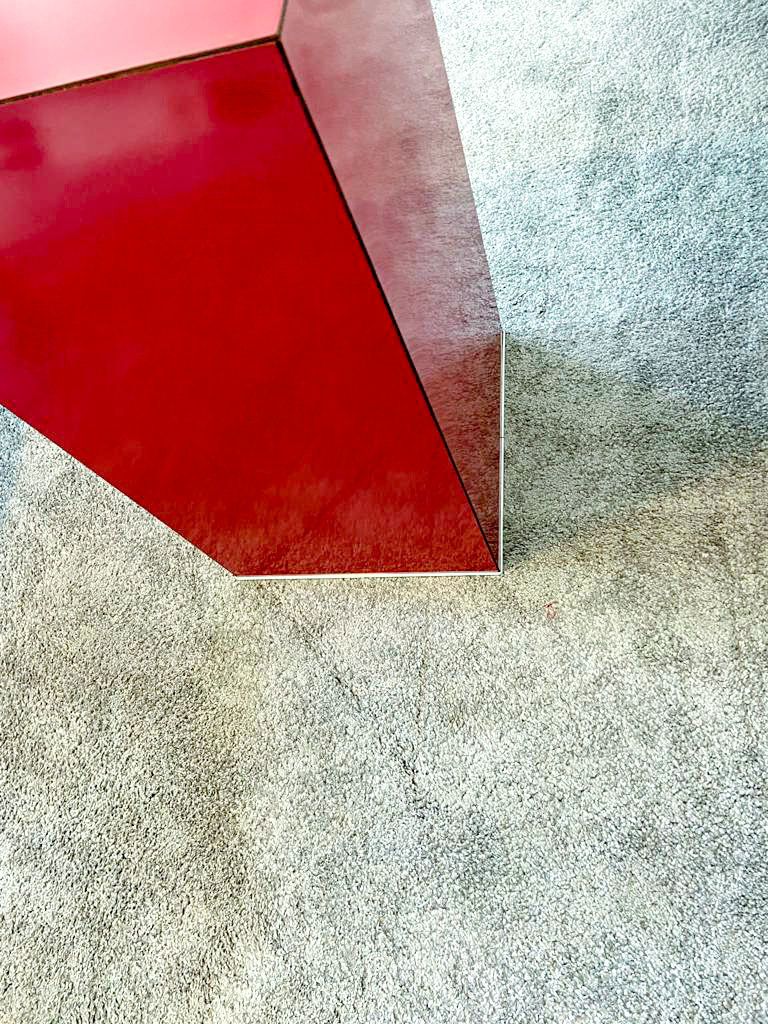 Piedistallo, In Formica Bordeaux, Italia Anni 70 photo buy