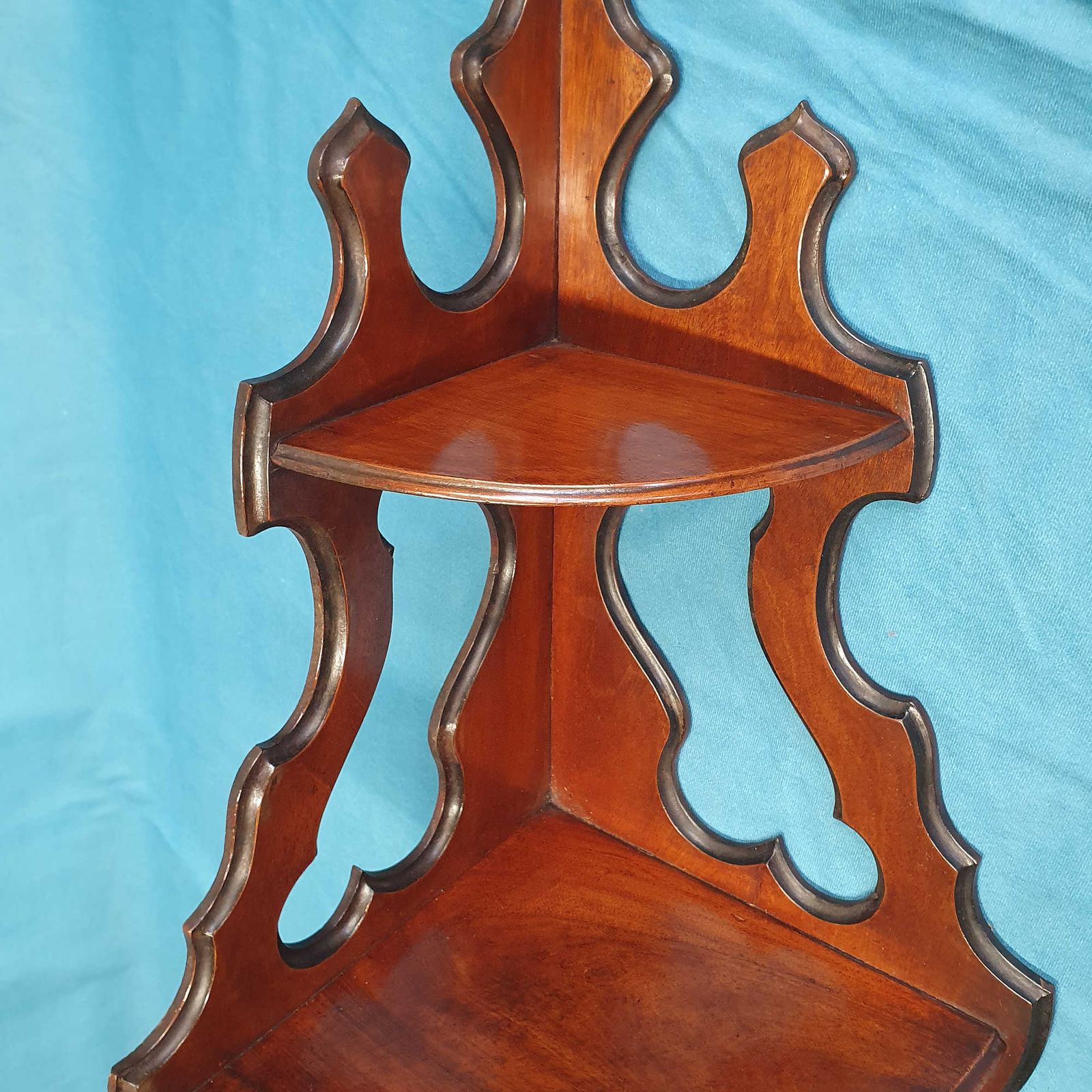 Pair Of Mid 19th Century Mahogany Wall Brackets photo vinterior