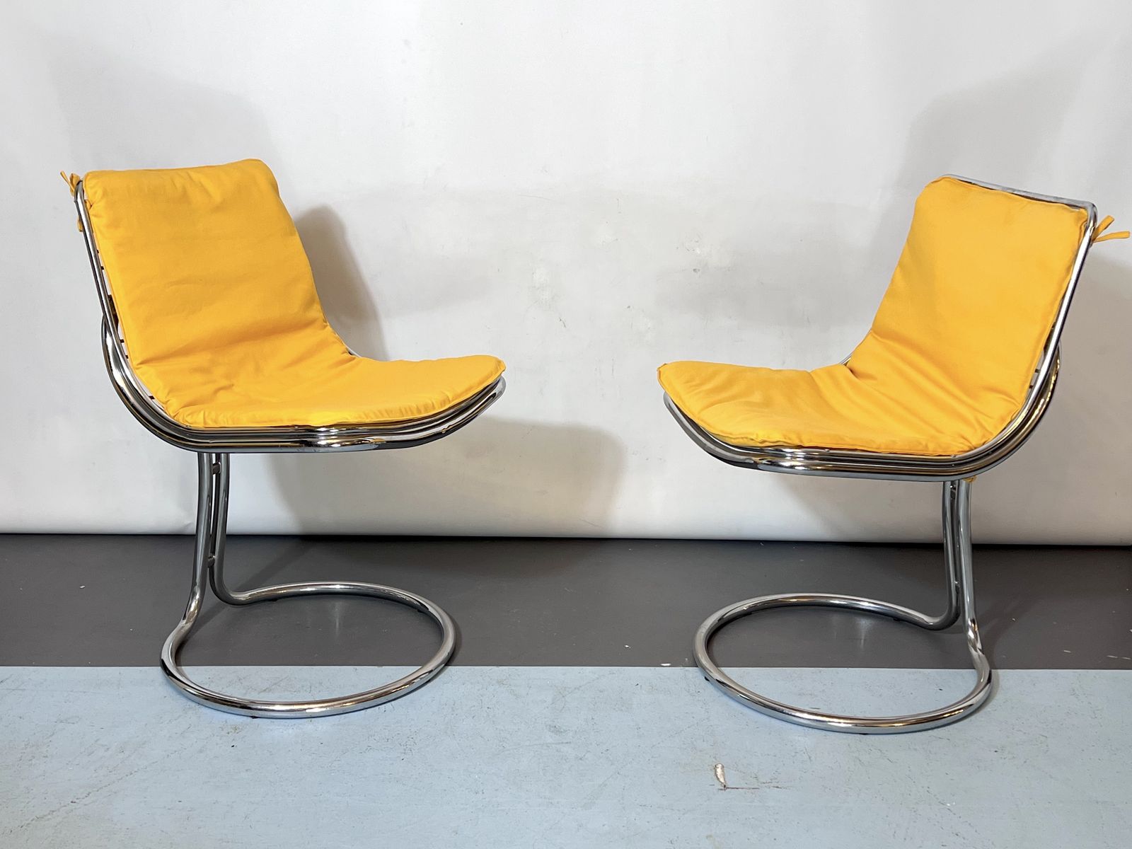 Vintage Space Age Dinner Table And Four Chairs In The Manner Of Gastone Rinaldi photo Furniture