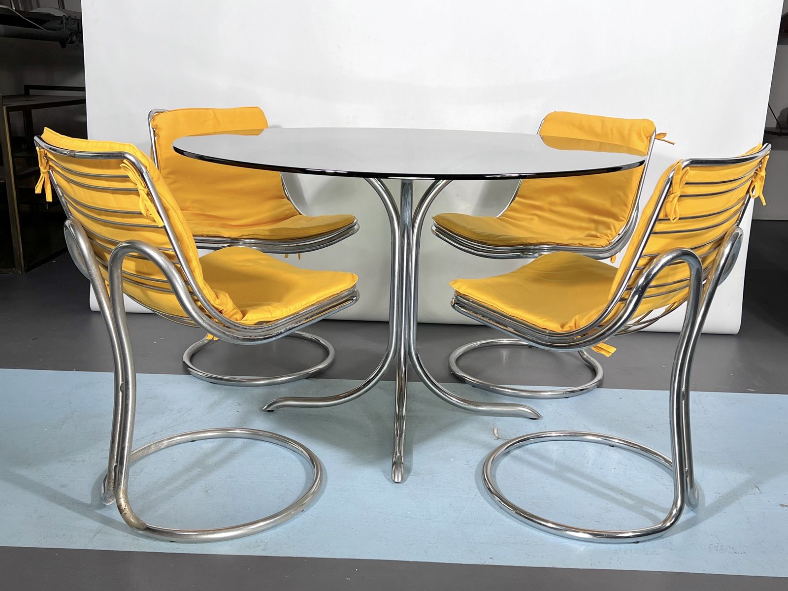 Vintage Space Age Dinner Table And Four Chairs In The Manner Of Gastone Rinaldi