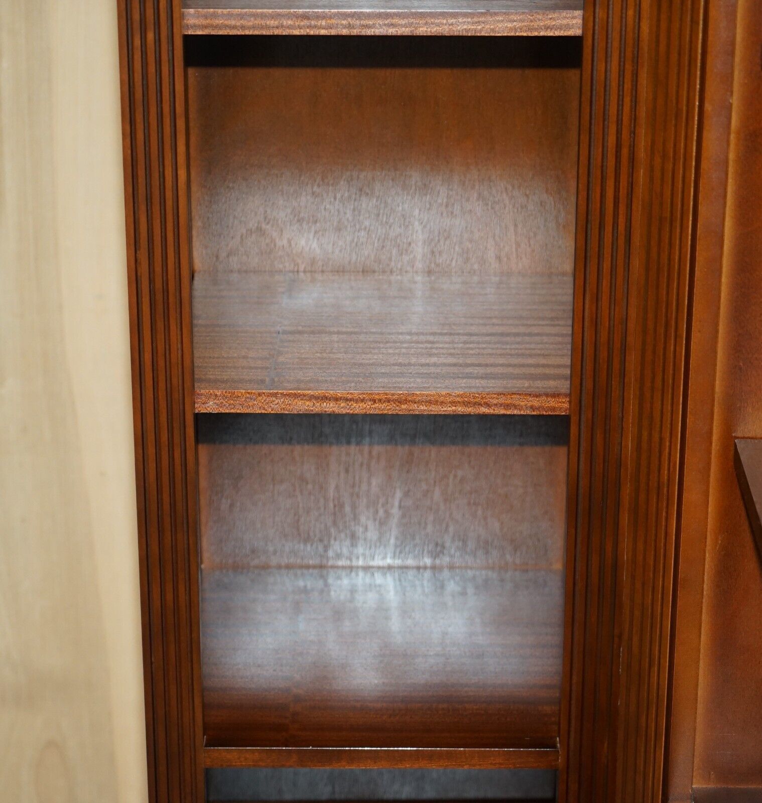 photo vinterior Lovely 2 Piece Flamed Mahogany Open Library Bookcase Part Of A Paired Suite