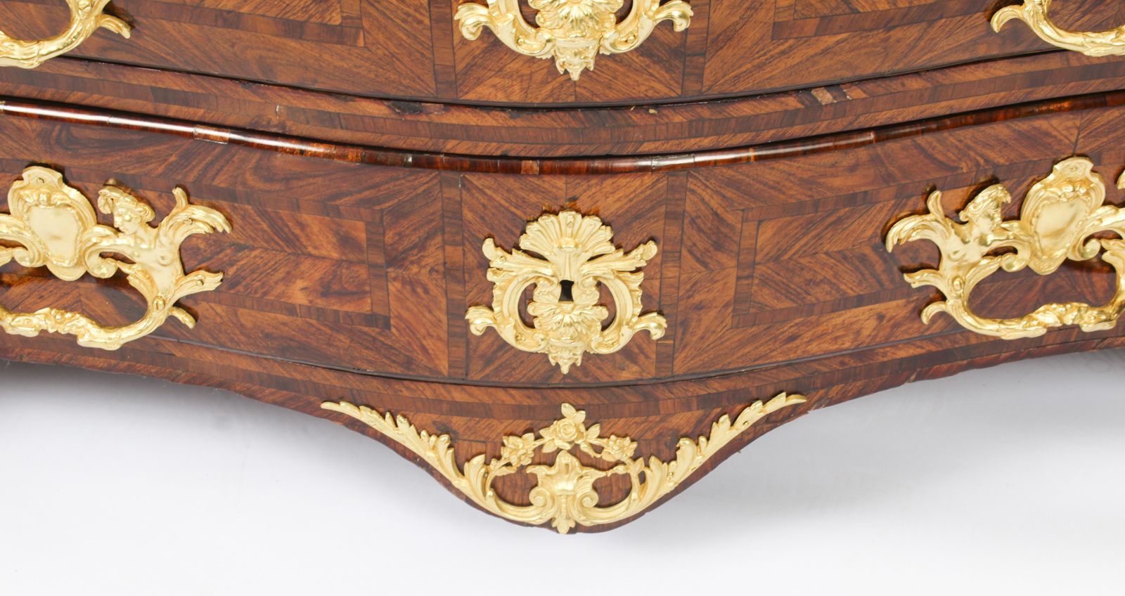 photo vinterior Antique French Régence Kingwood Ormolu Mounted Commode Circa 1720 18th C