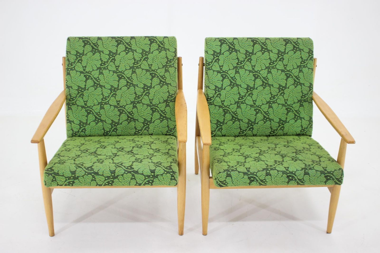 1960s Pair Of Beech Armchairs By Ton ,Czechoslovakia photo vinterior