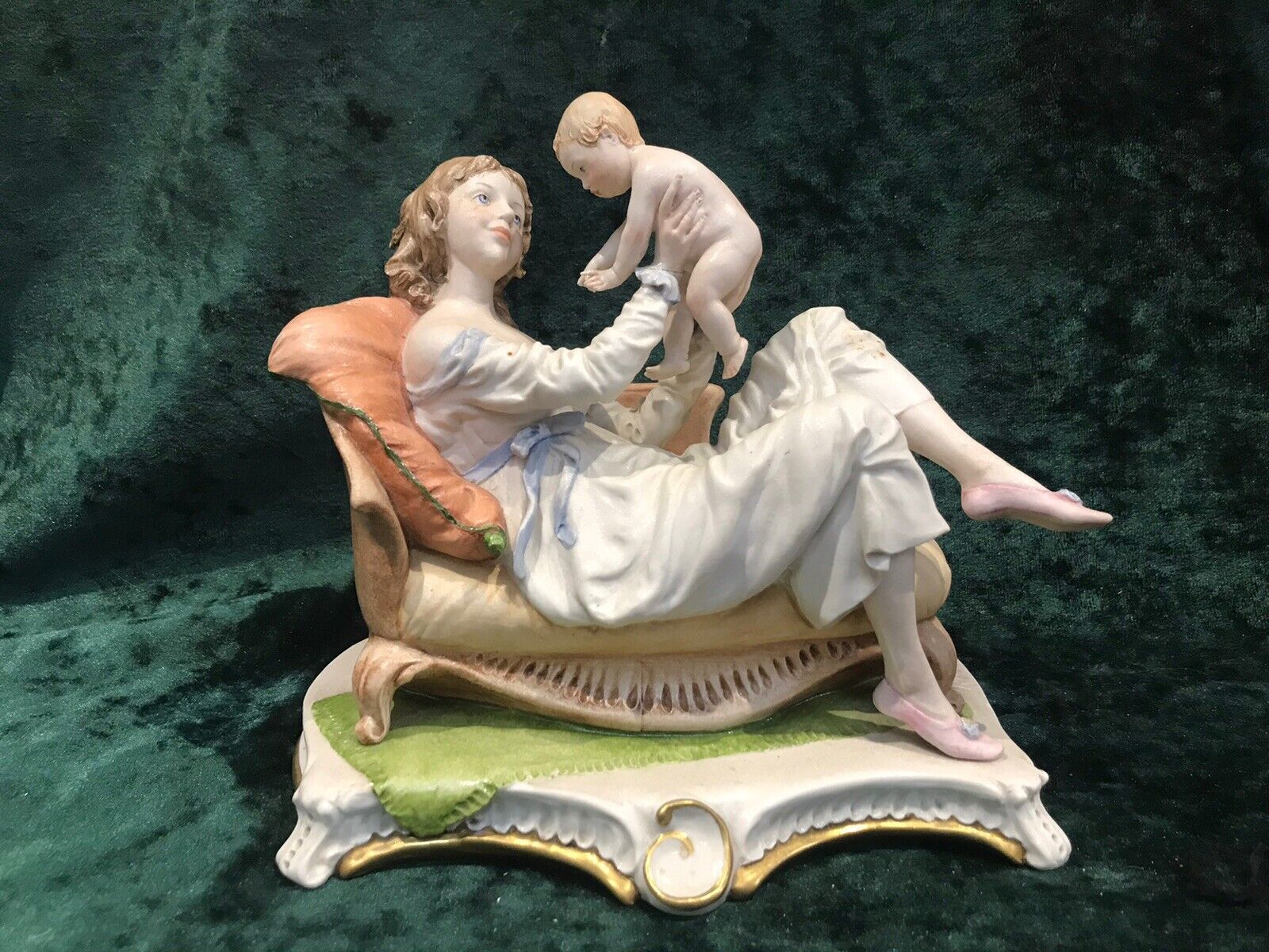 Fine Capodimonte Figurine Of Mother And Child Sculpture Signed Redwell photo furniture