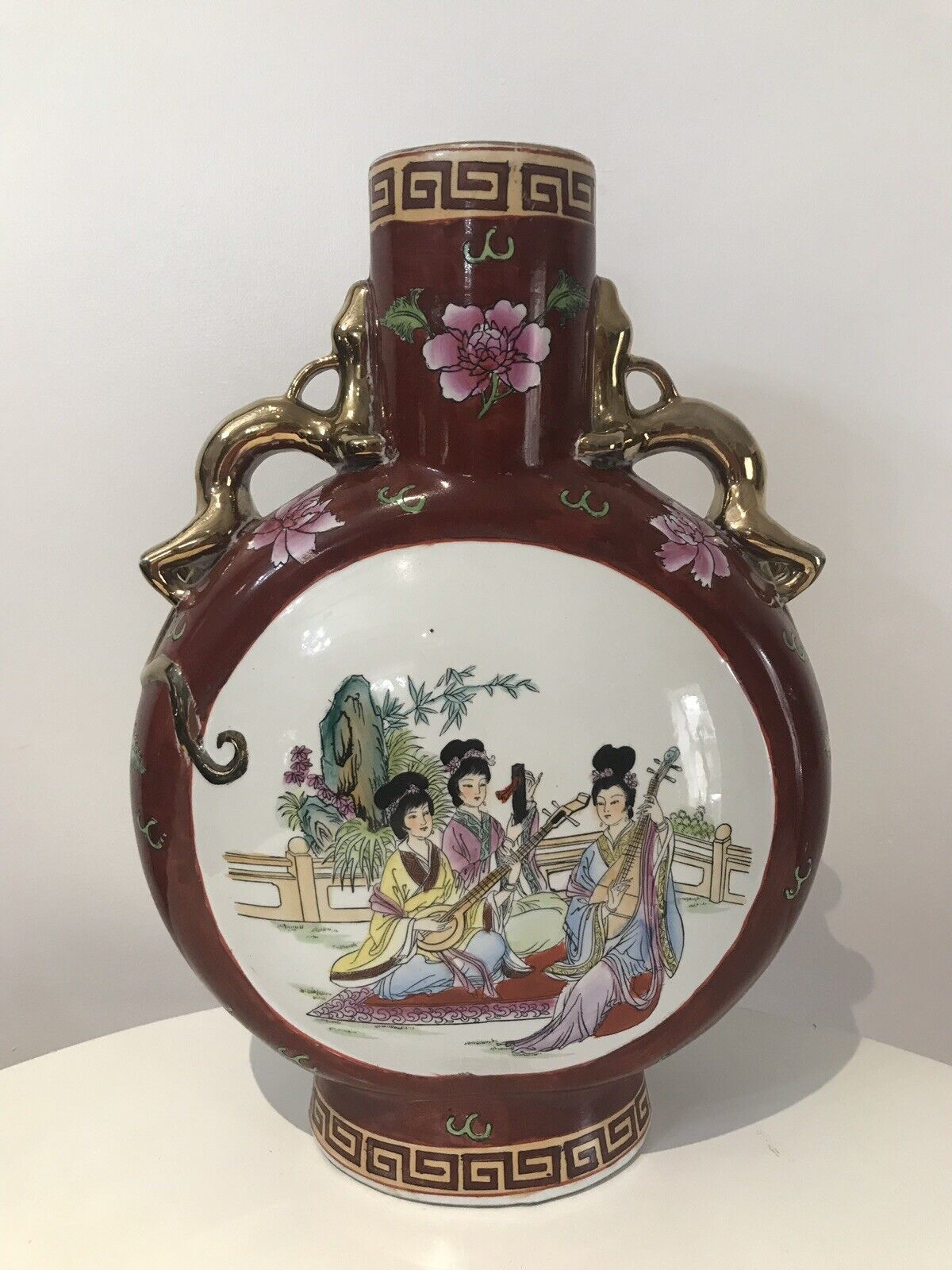 Cantonese Hand Painted Guilt Komodo Dragon Handled Vase photo furniture