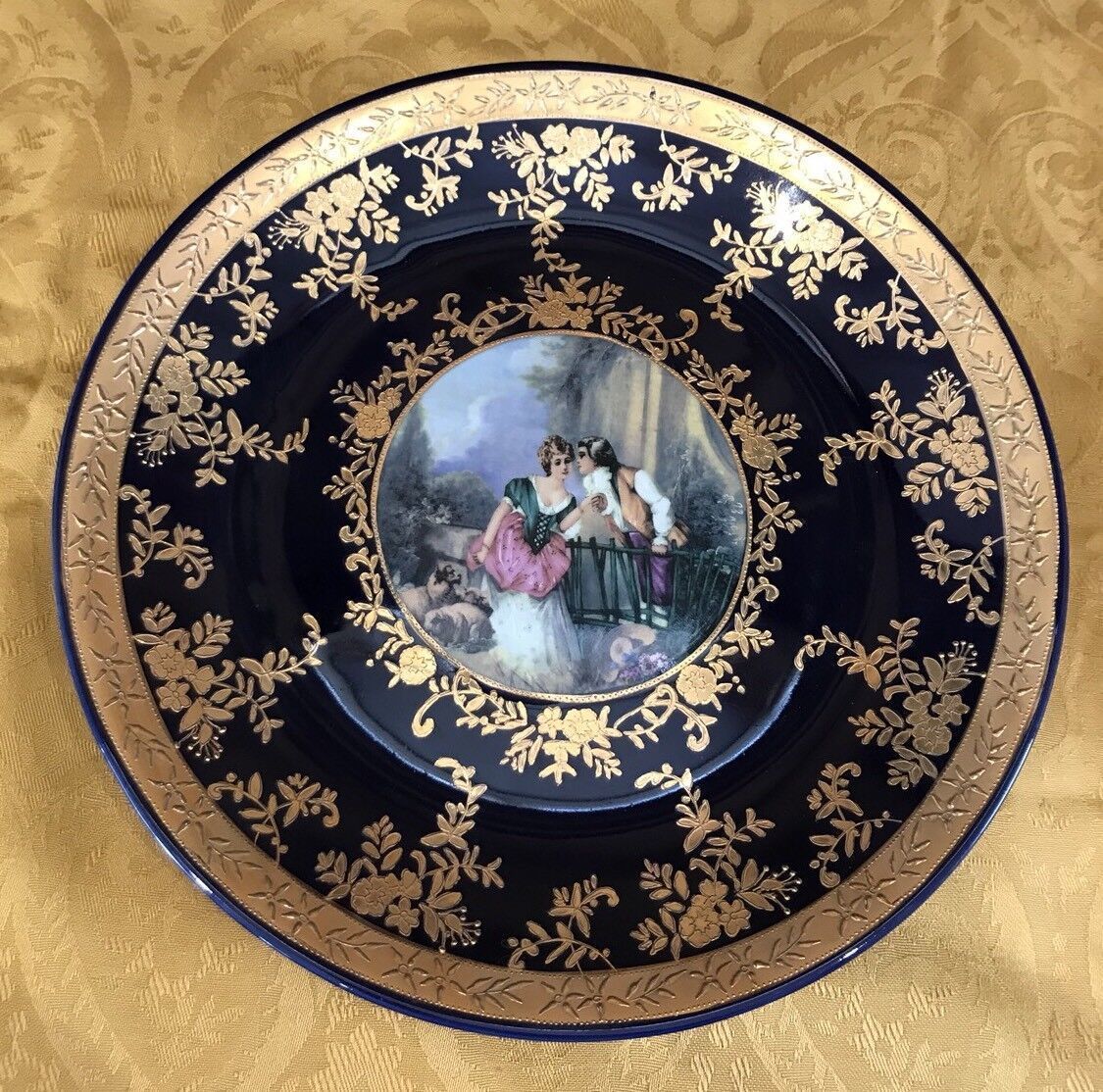 Fine Porcelain Romantic Serves Style Set Of 4 Wall Plates photo buy