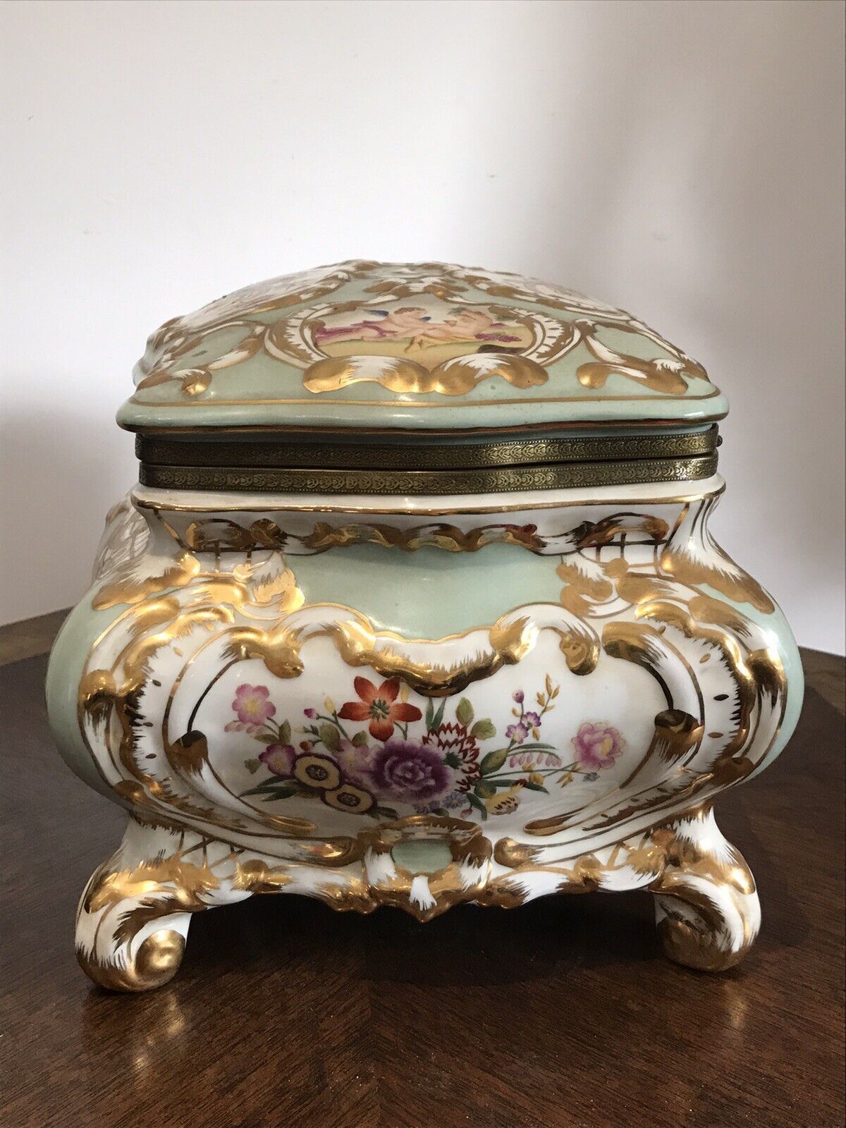 Stunning Object Of Virtue Marie Antoinette Sevres Style Porcelain Trinket Casket photo vinterior
