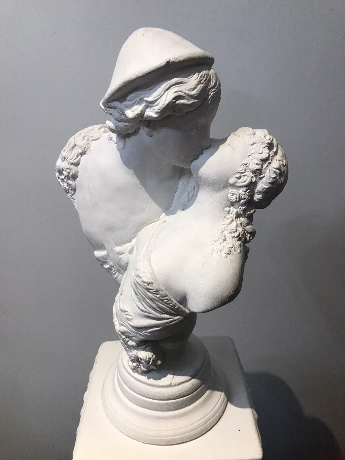 Fine Italian Sculpture ‘Loves First Kiss’ On Ornate Plinth Signed By Artist photo Art