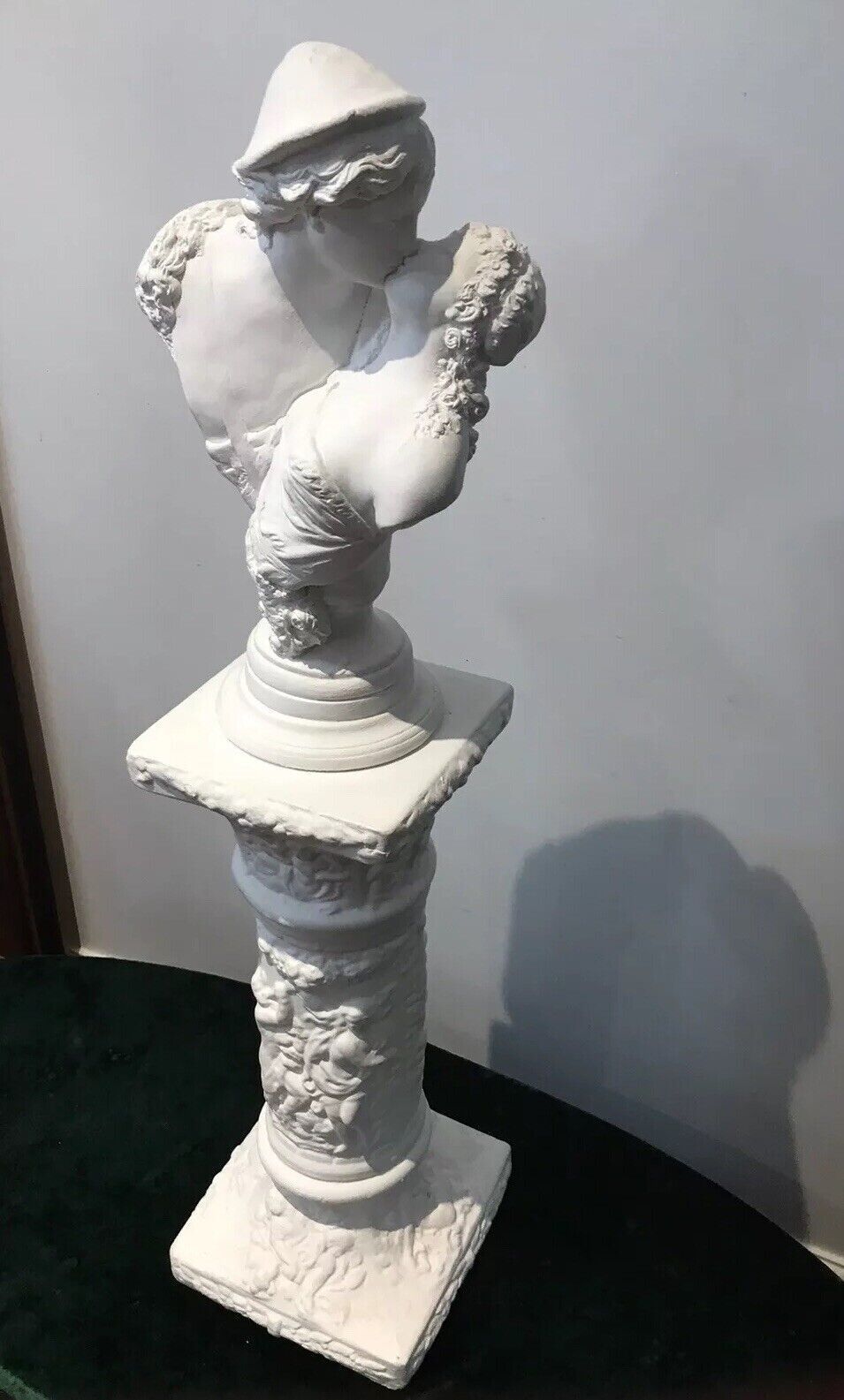 Fine Italian Sculpture ‘Loves First Kiss’ On Ornate Plinth Signed By Artist photo vinterior