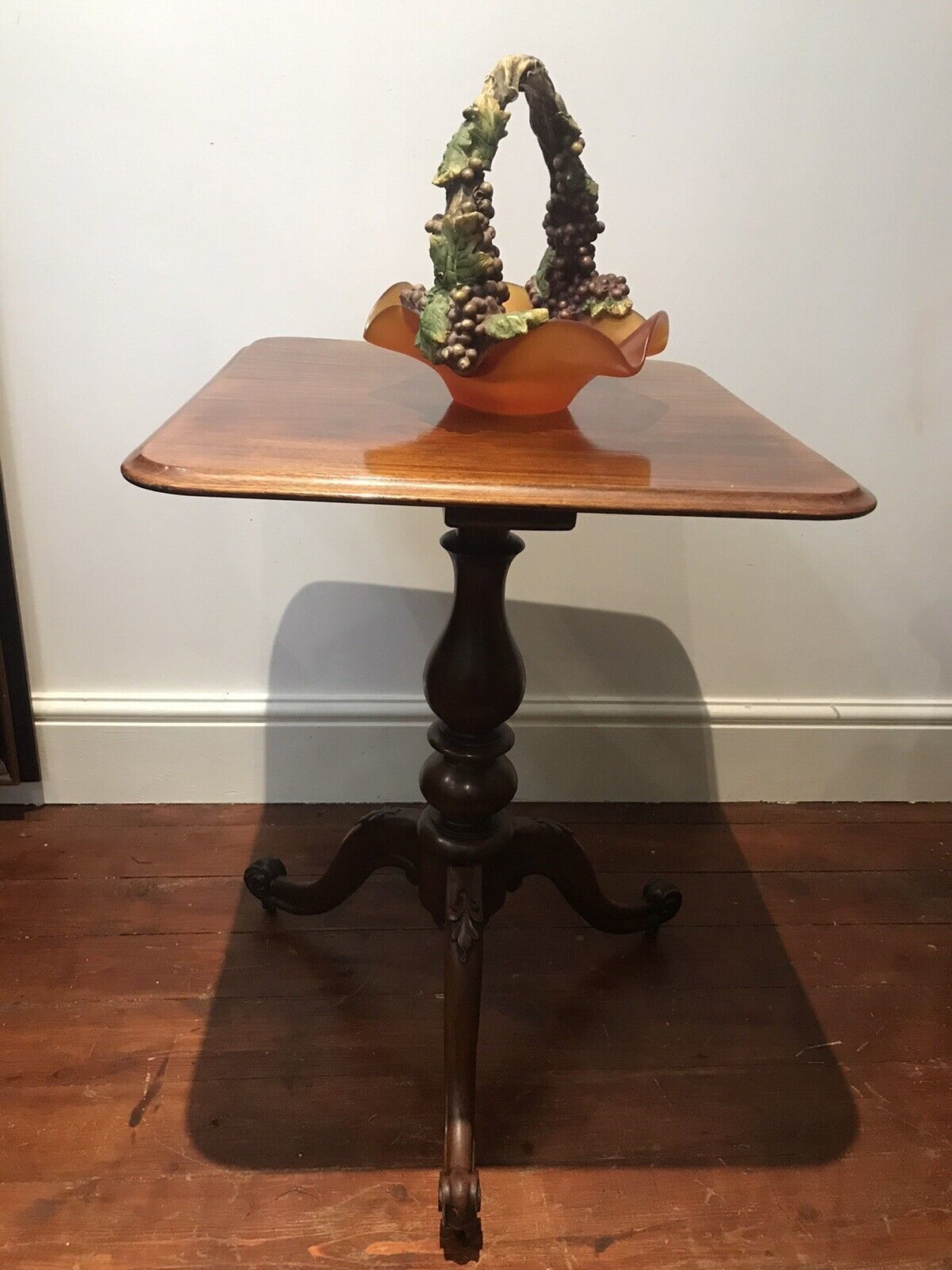 Quality 19th Century Elegant Mahogany Wine Table With Centre Turned Pedestal photo buy