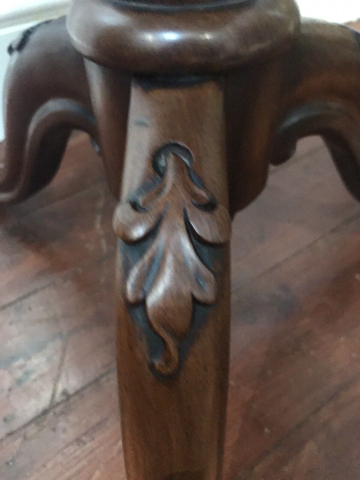 Furniture Quality 19th Century Elegant Mahogany Wine Table With Centre Turned Pedestal photo