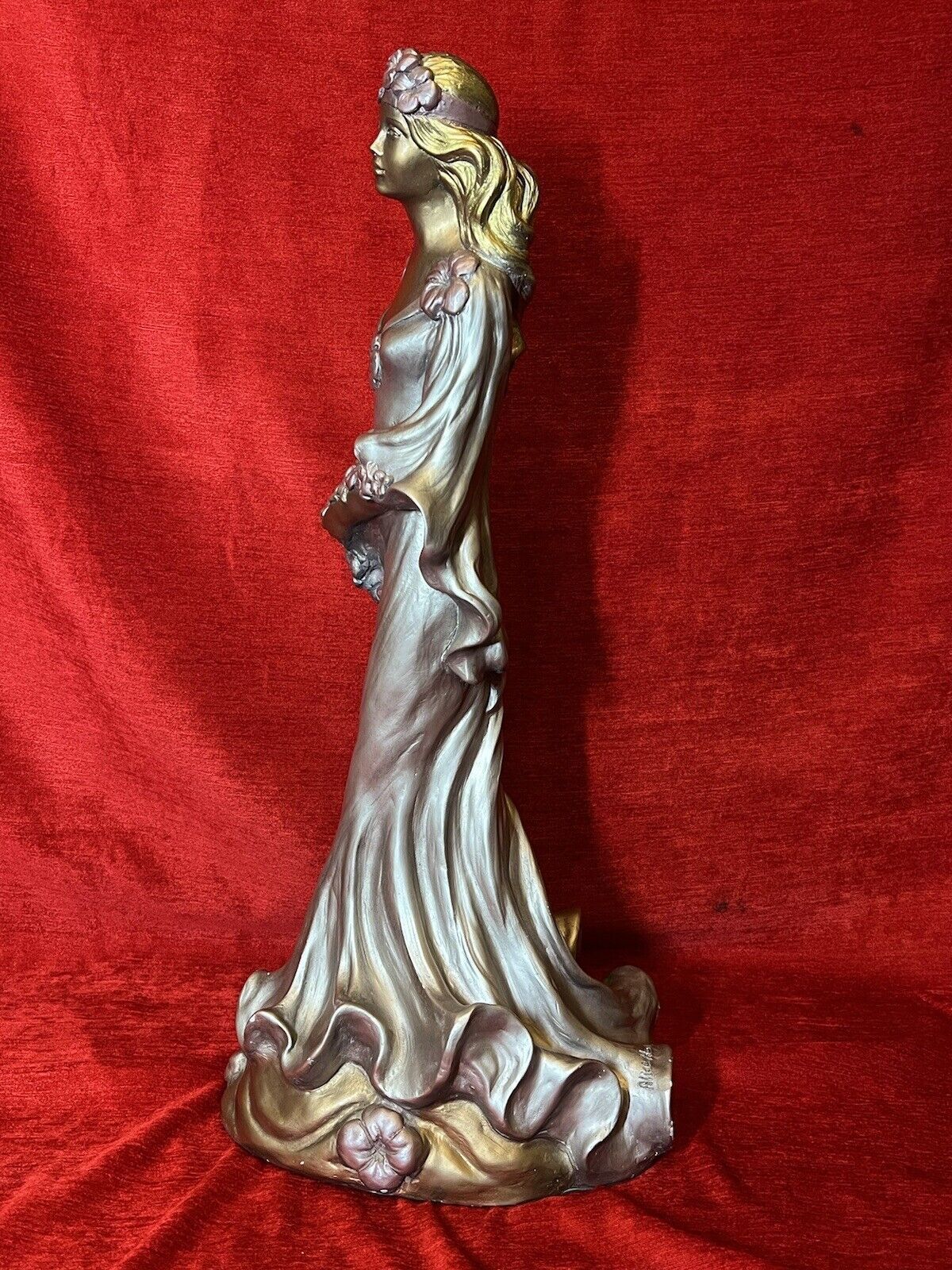 Sculptor Alice Heath 'Princess With Hibiscus Bouquet' Ornamental Showpiece photo 235.0