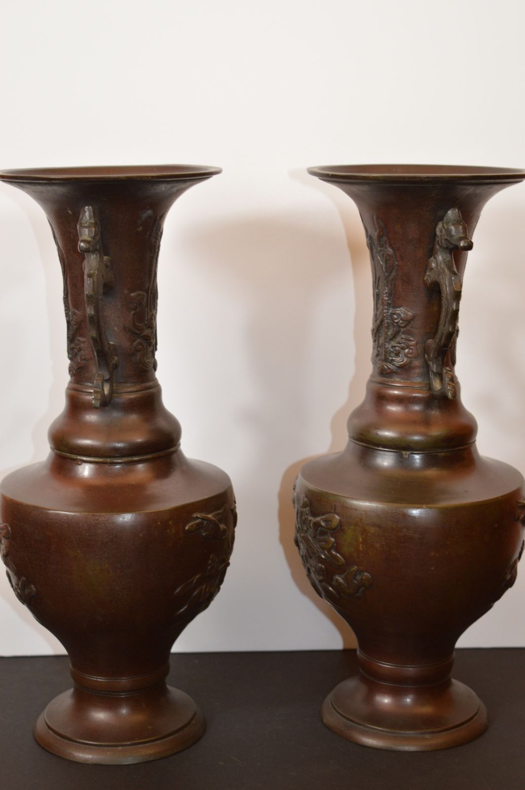 photo vinterior Pair Large (3.6kg) Chinese Bronze Altar Vases, C1880