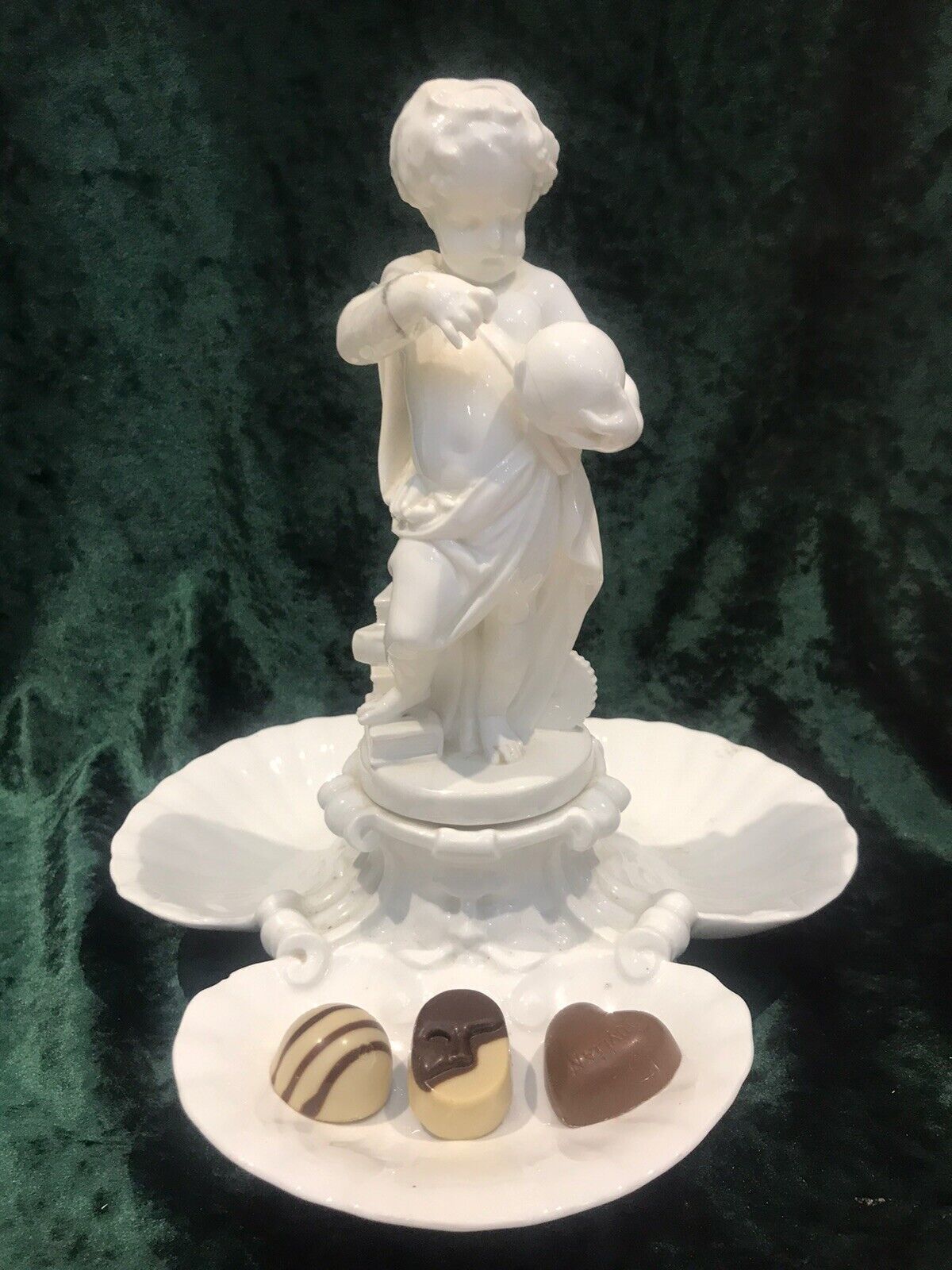 English Rare Fine Antique Putti Centre Piece Early 19th Century Minton