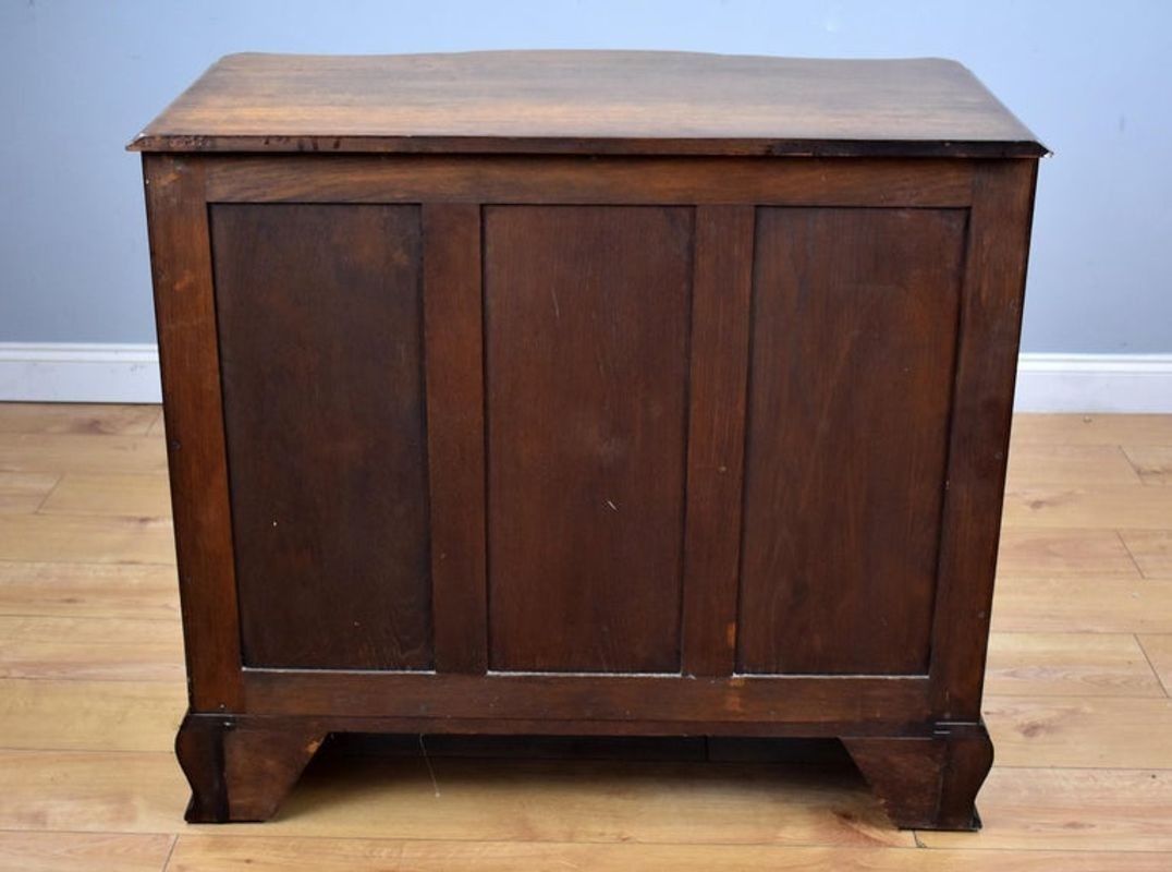 photo furniture George III Style Waring And Gillow Mahogany Serpentine Fronted Chest Of Drawers