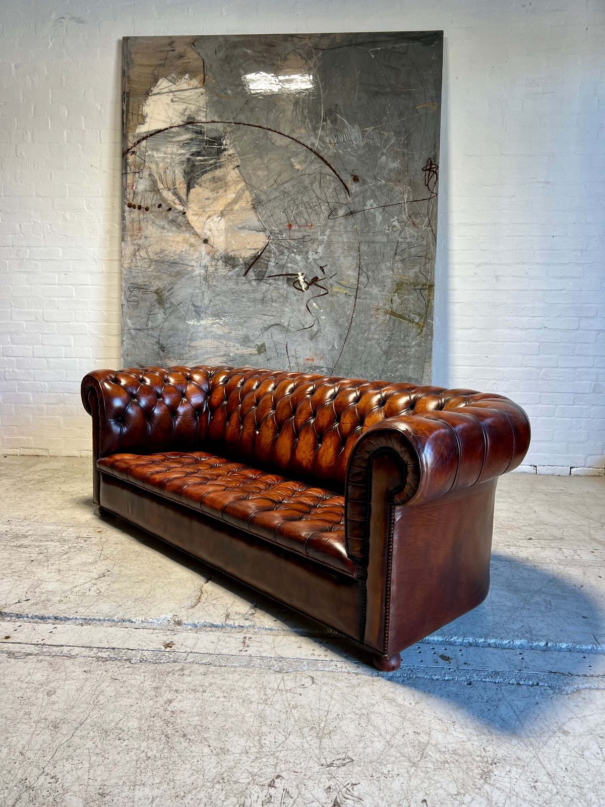 Exceptional Midc Vintage Leather Chesterfield Sofa In Hand Dyed Horse Chestnut photo vinterior
