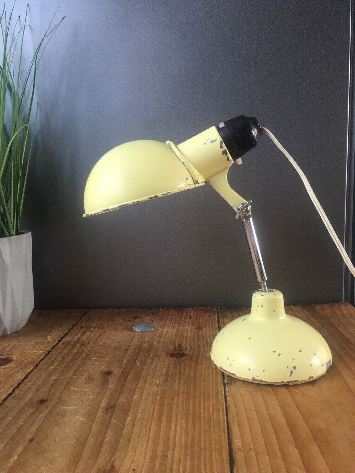 Mid Century Modern Metek Foldable Articulated Travel Desk Lamp Industrial 50's photo for sale