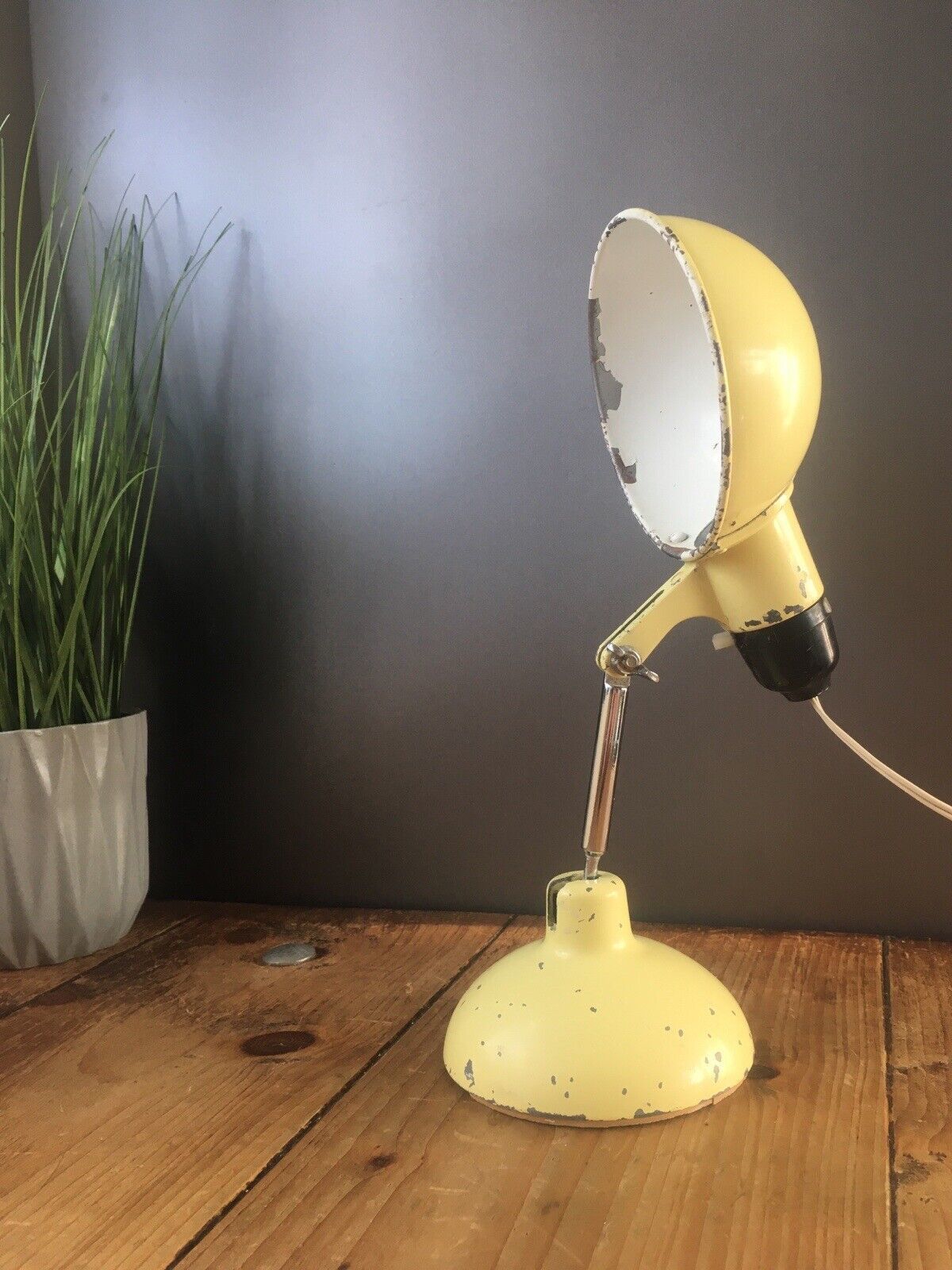 Mid Century Modern Metek Foldable Articulated Travel Desk Lamp Industrial 50's photo Lighting
