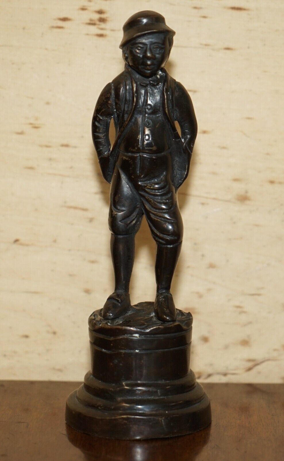 Lovely 21cm Tall Bronze Statue Of A Victorian Dandy Lovely Rare Find photo furniture