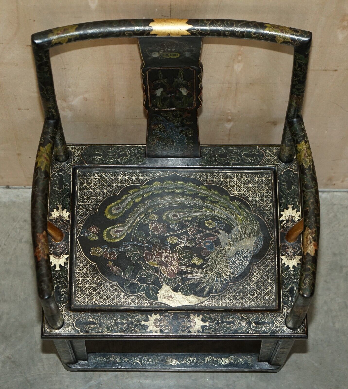 Chinese Antique Export Circa 1900 Lacquered & Painted Ming Style Armchair photo vinterior