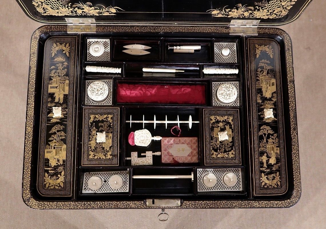 2884.0 Worker In Blackened Wood With Asian Decoration, Napoleon III Period, Mid 19th Century photo
