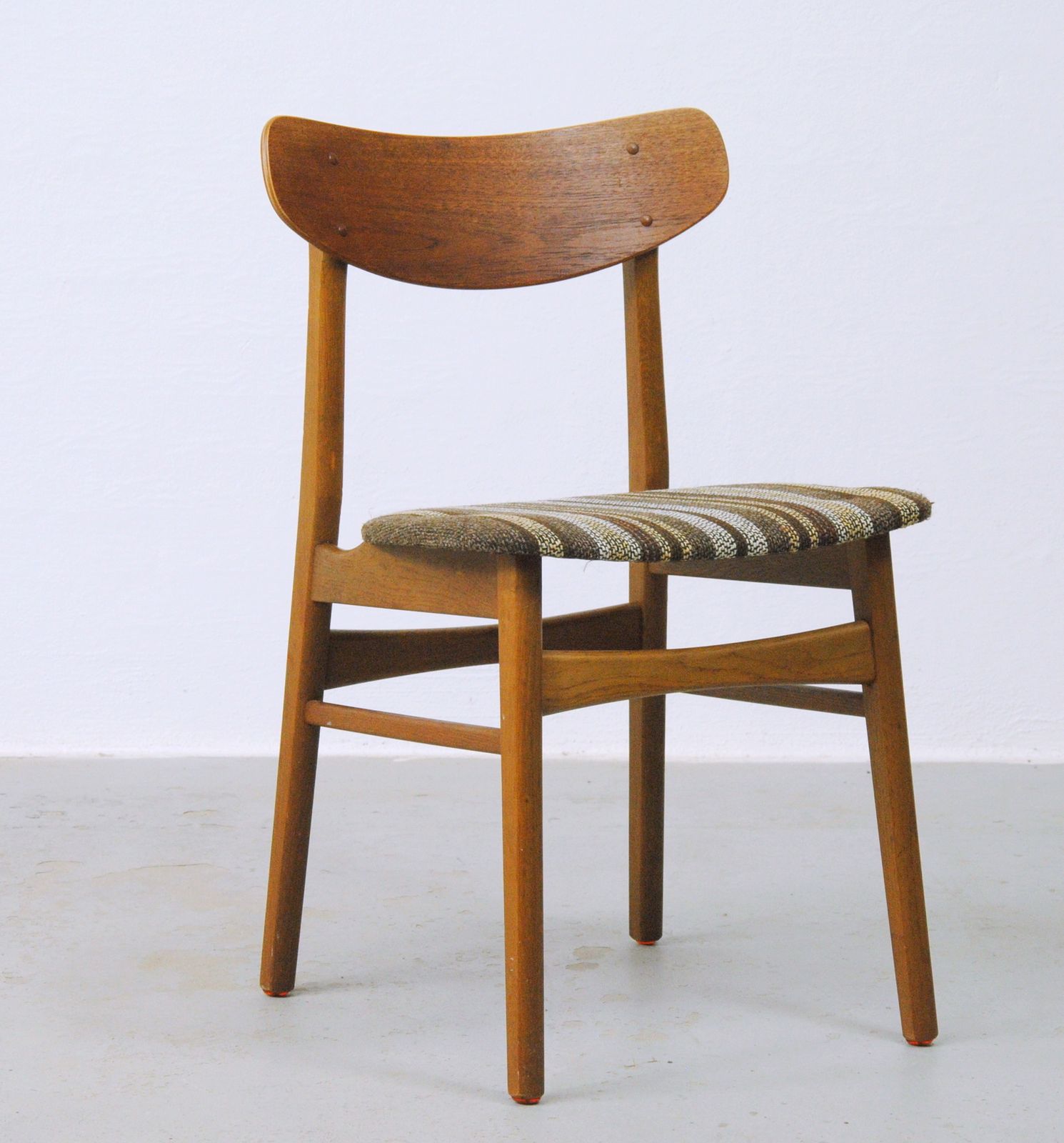 Set Of Five Danish Dining Chairs In Teak And Oak 1960's photo vinterior
