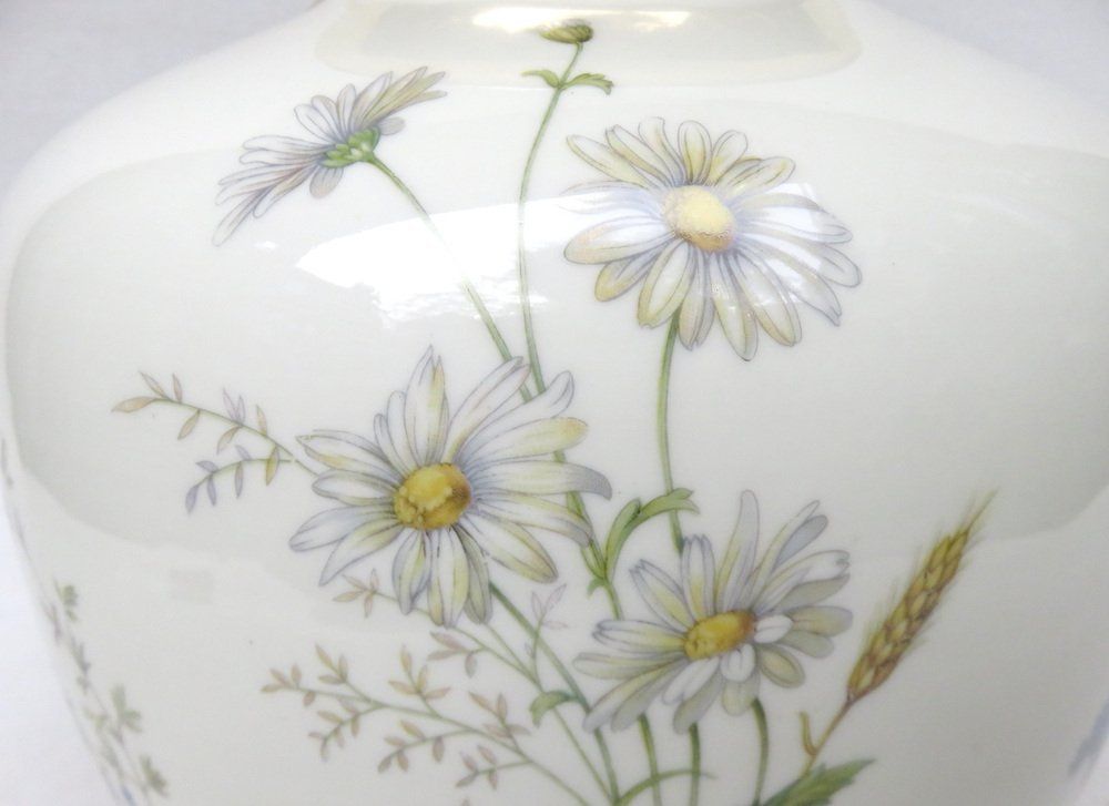 photo furniture Wiesengrund And Bergeshöh`n Vase From K&A Krautheim Selb Bavaria, 1940s