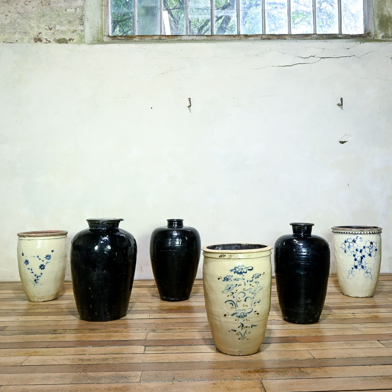19th Century Chinese  Ceramic Rice Wine Jar   With Cover photo furniture
