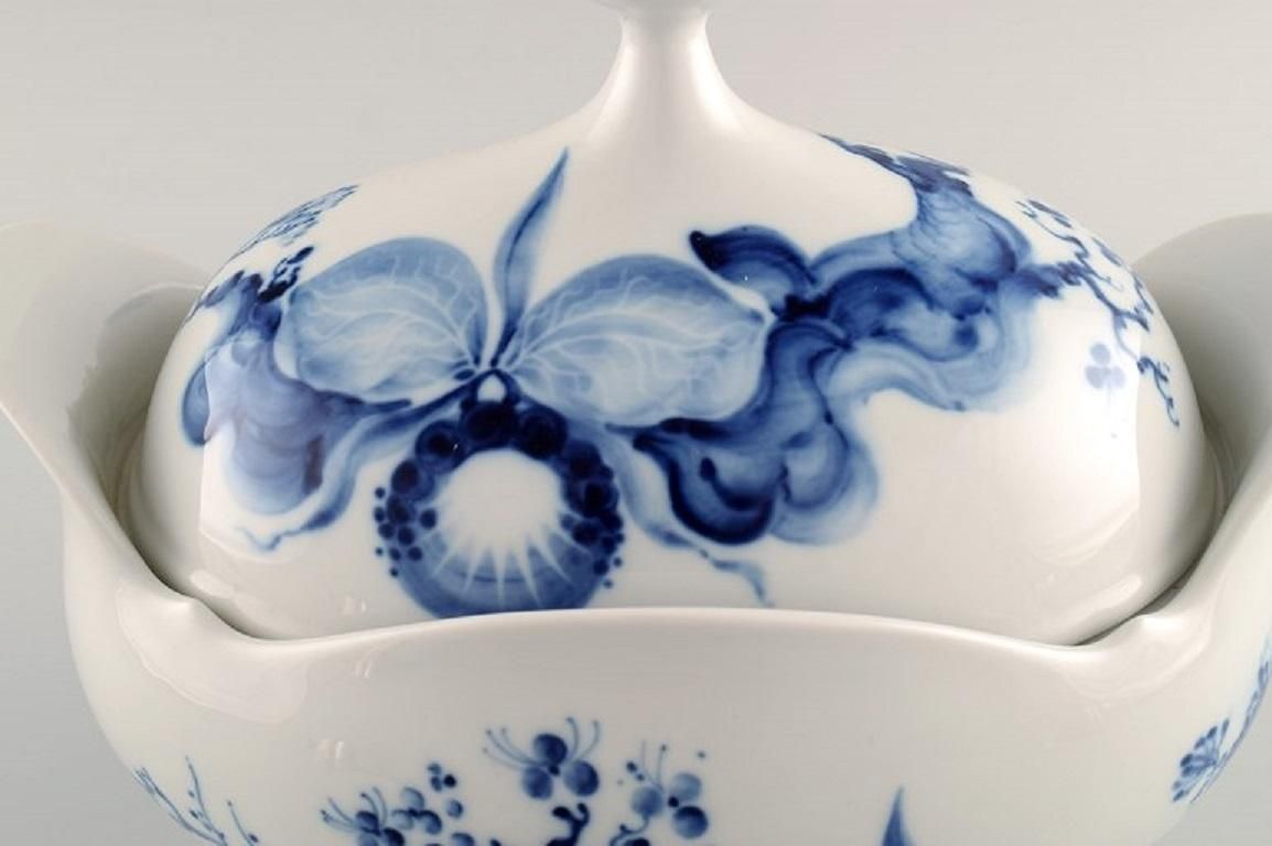 Meissen Blue Orchid  Art Deco Soup Tureen In Hand Painted Porcelain photo vinterior