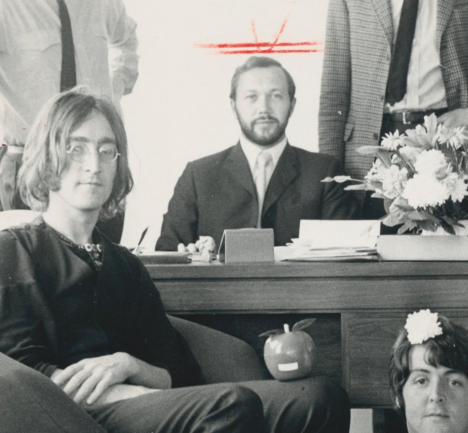 The Beatles, Office, Black And White Photoography, Ca. 1970er photo furniture