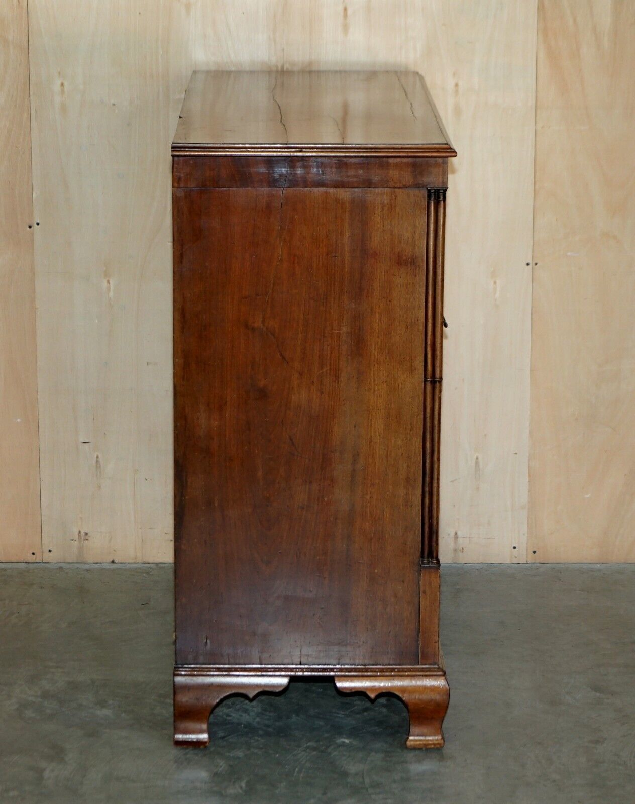 photo furniture Large Fine Antique Thomas Chippendale Sheraton Revival Mahogany Chest Of Drawers