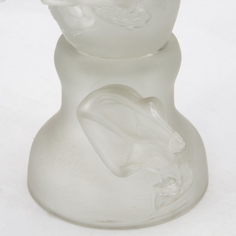 photo buy Statuette Depicting A Madonna In Artistic Glass By Ion Tamaian