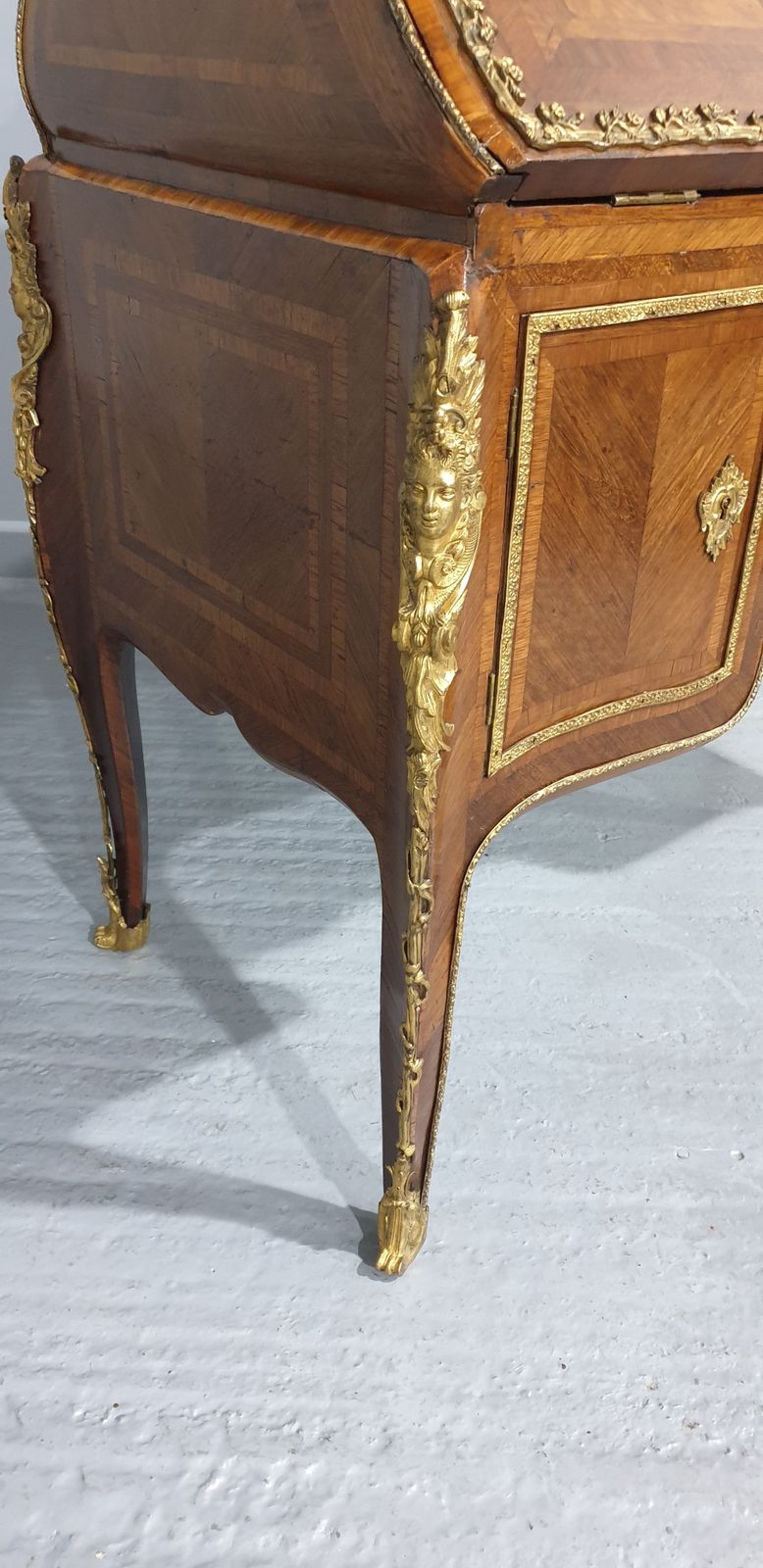 Excellent  Quality Early 19thc. French Kingwood Parquetry Bureau photo Furniture