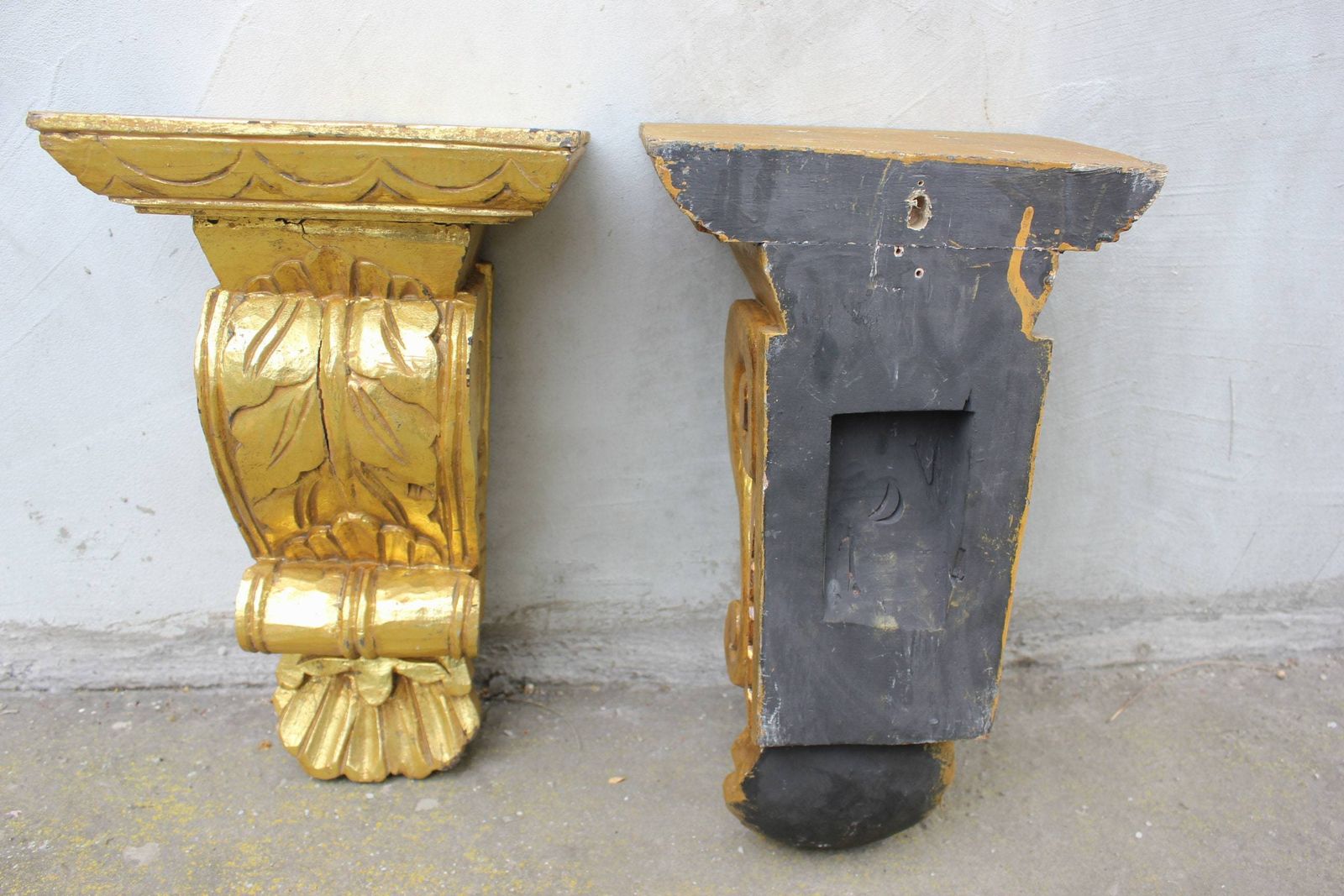 Pair Corbels Acanthus Scroll Hand Carved Wooden Fireplace Surround, Two Consoles photo vintage