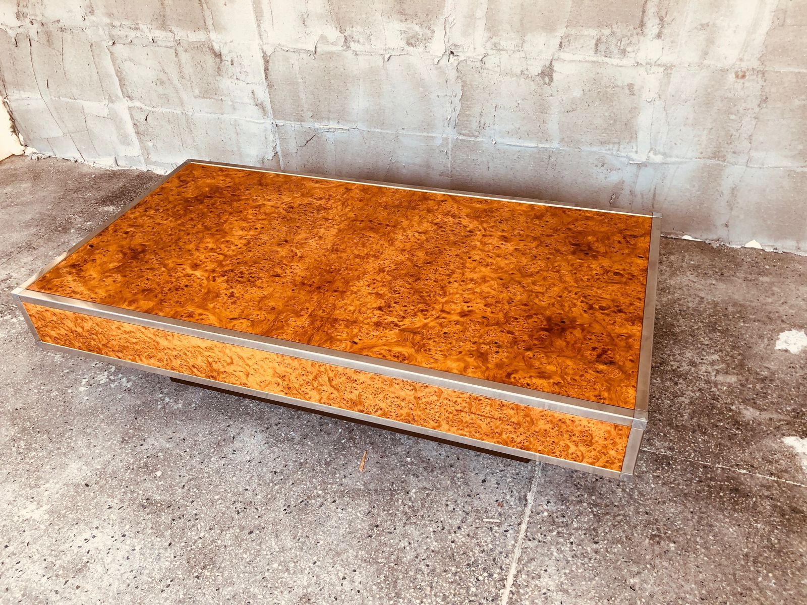 photo buy Coffee Table In Burl Maple Milo Baughman, 1970s