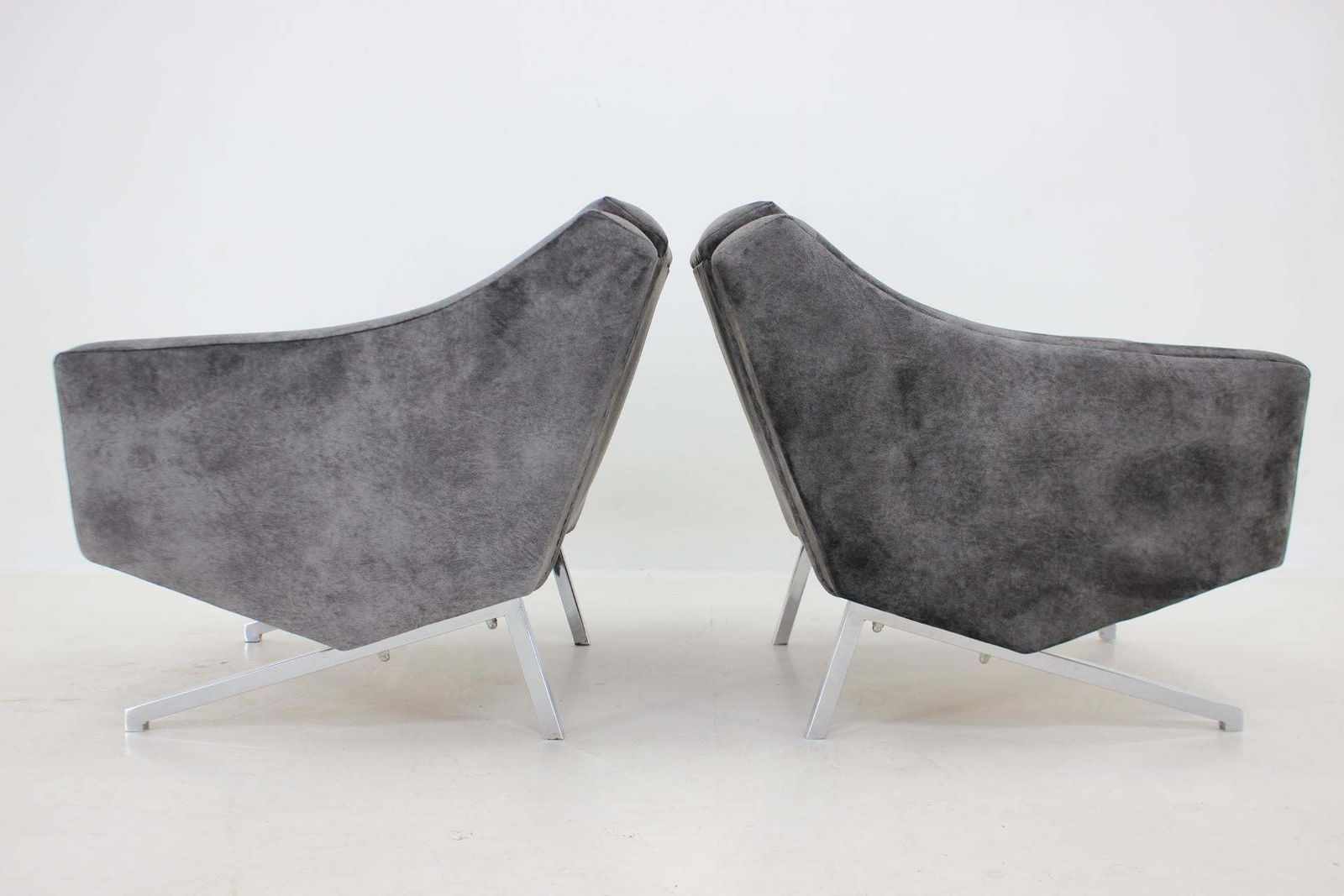 1970s Pair Of Italian Design Armchairs photo vintage