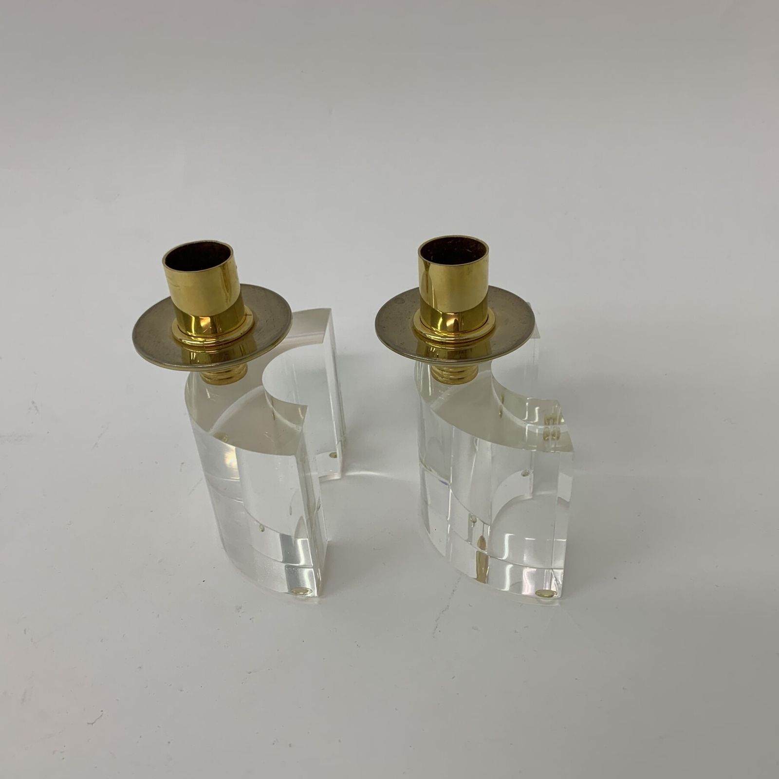 photo buy Set Van 2 Lucite Kandelaars, Ca. Jaren 1970