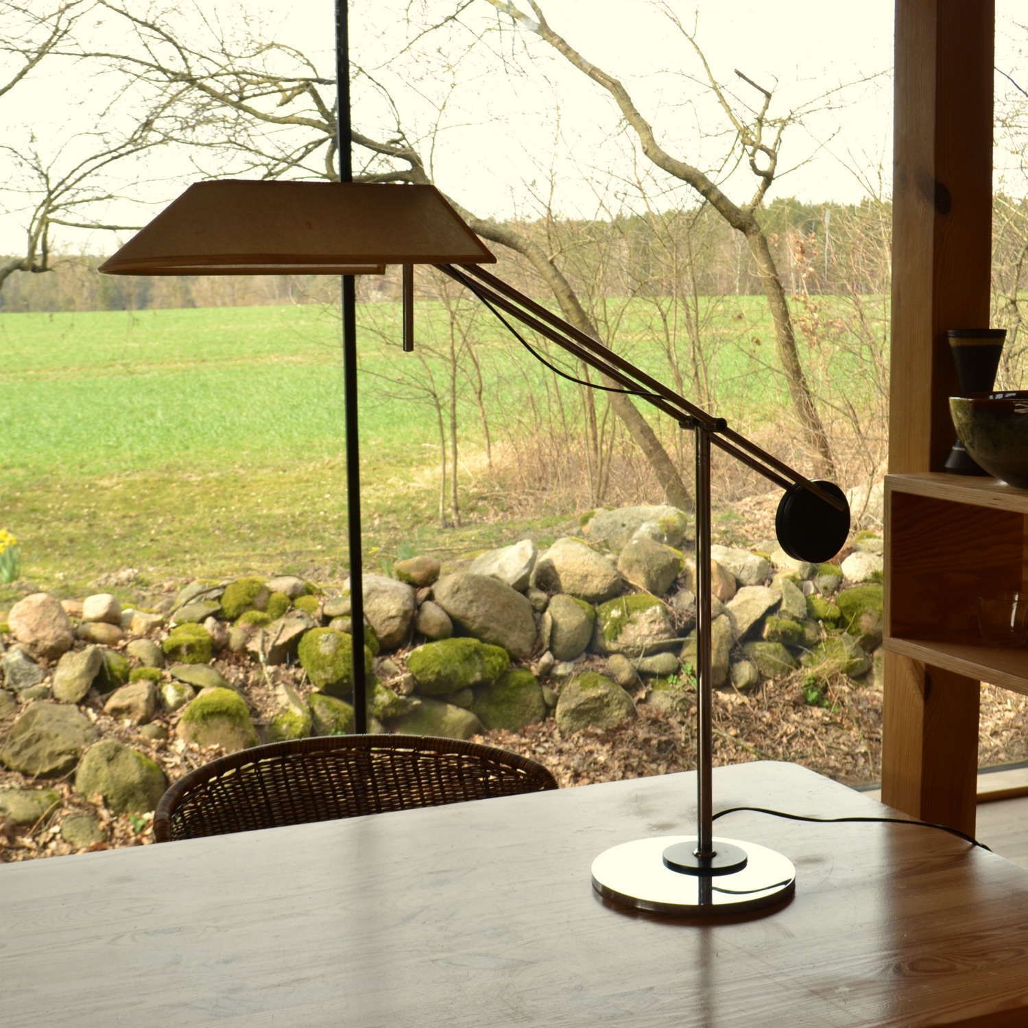 photo vintage Minimalist Black And Chrome Table Lamp, Counter Balance Swiss 1970's