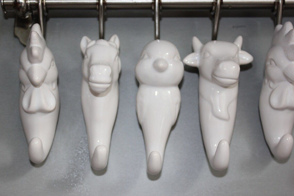 Set Farm Animal Porcelain Hangers Wall Hook White Hen,Horse,Chicken And Cow Heads Nursery Dress Hanger photo furniture