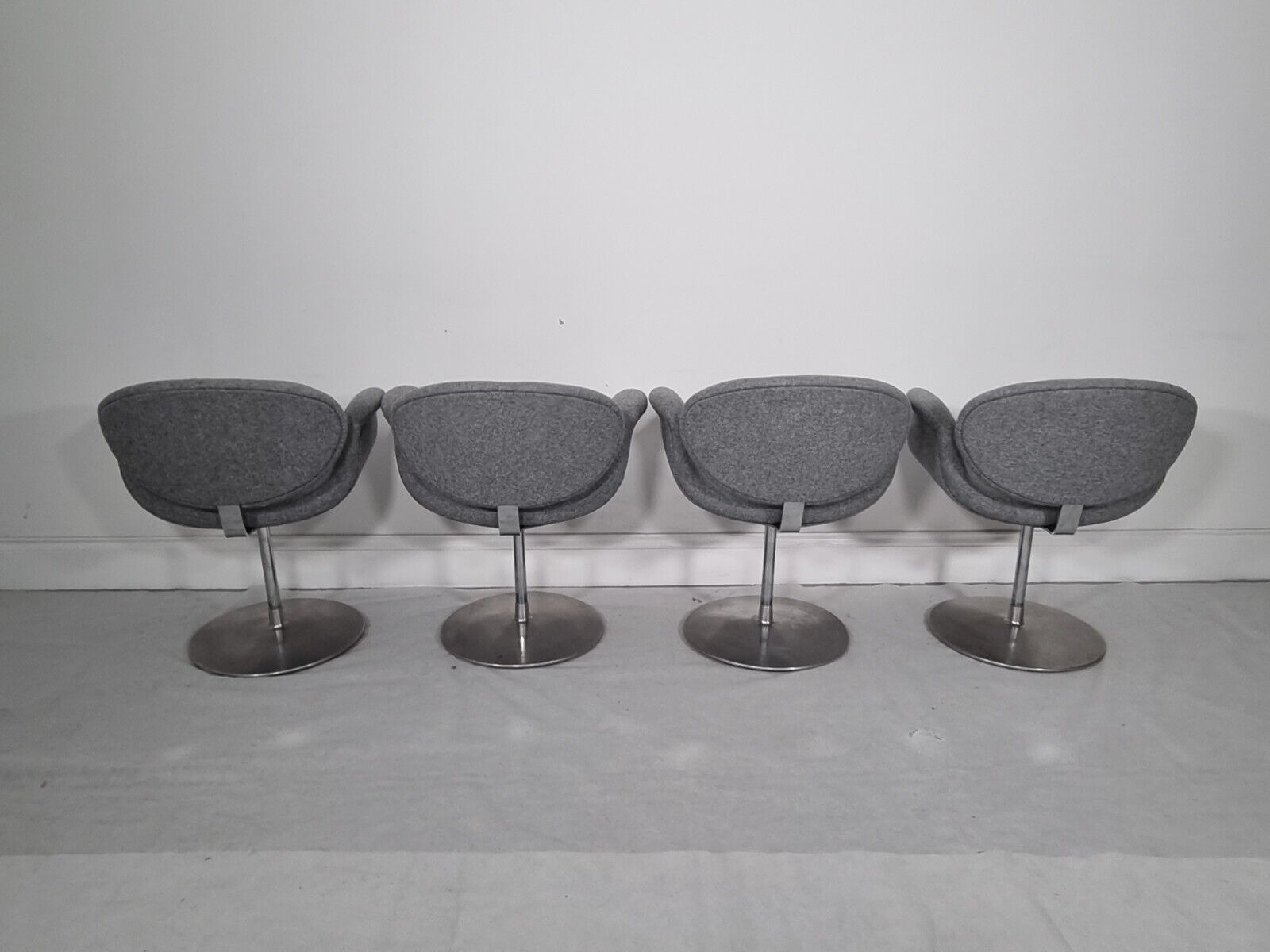 Stunning Set Of 4 Artifort Tulip Chairs In Luxury Grey Wool photo buy