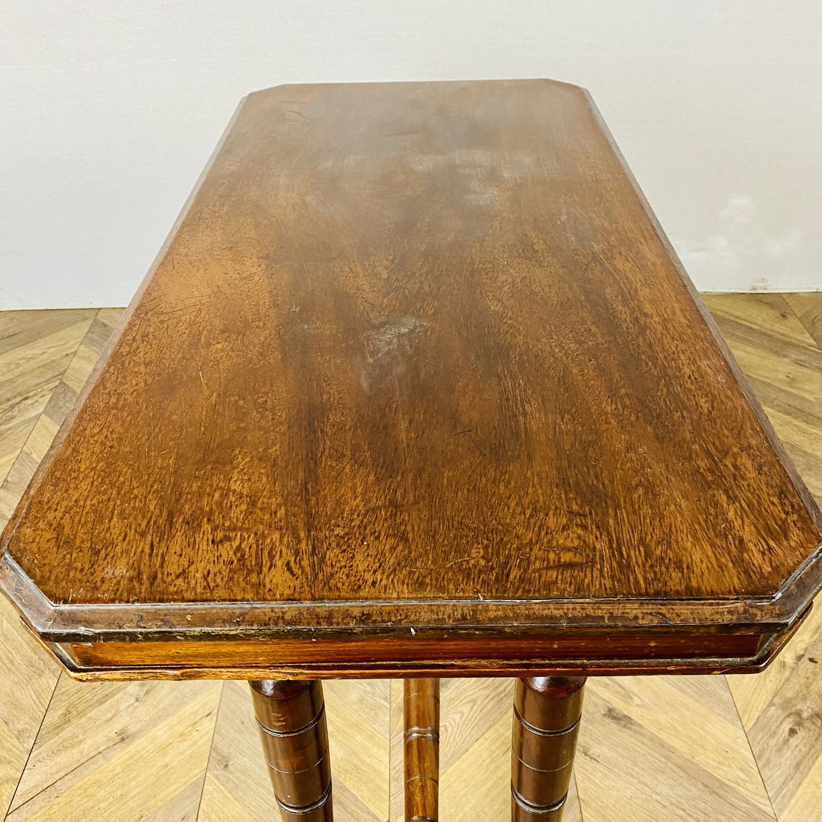 Antique English Mahogany Console On Castors, 19th Century photo vinterior