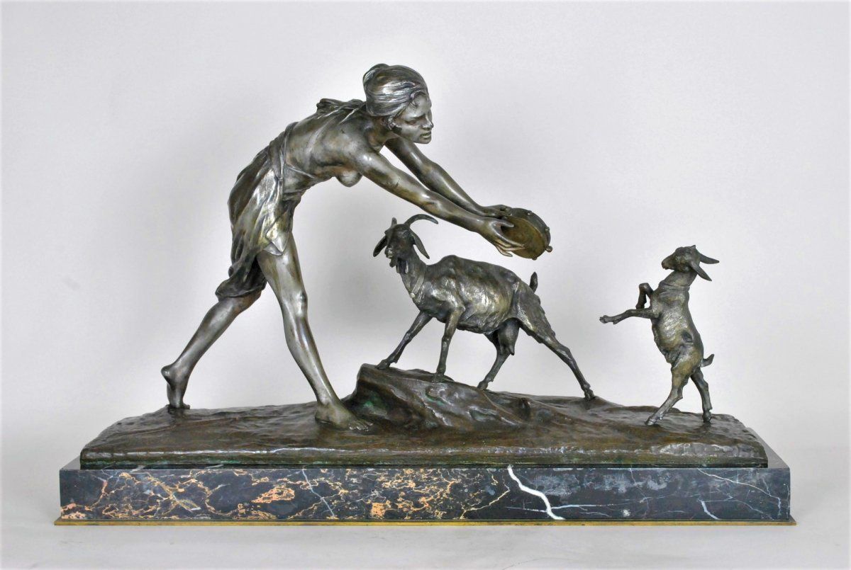 Drouot, Large Orientalist Bronze Woman With The Goat, End Of The 19th Century