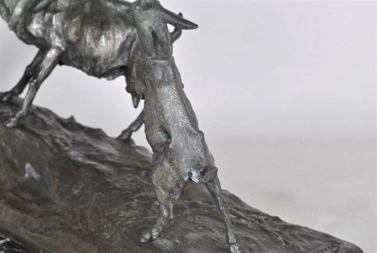 Drouot, Large Orientalist Bronze Woman With The Goat, End Of The 19th Century photo vintage