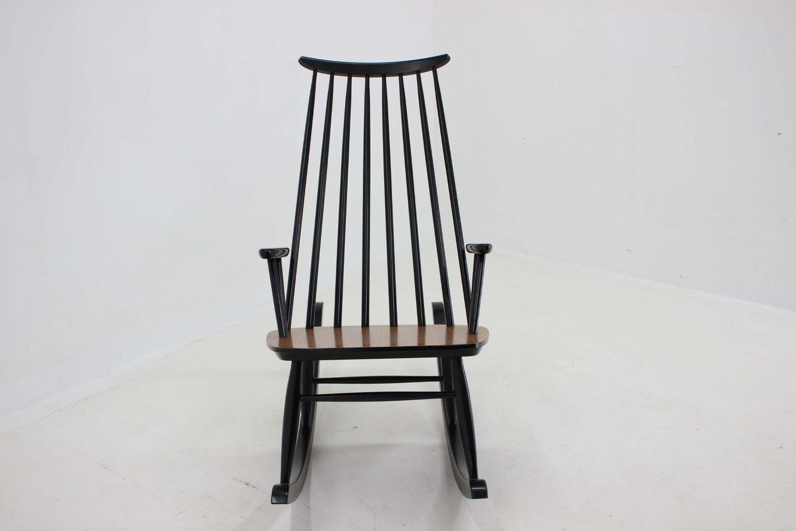 1960s Varjosen Puunjalostus Beech Rocking Chair, Finland photo Furniture