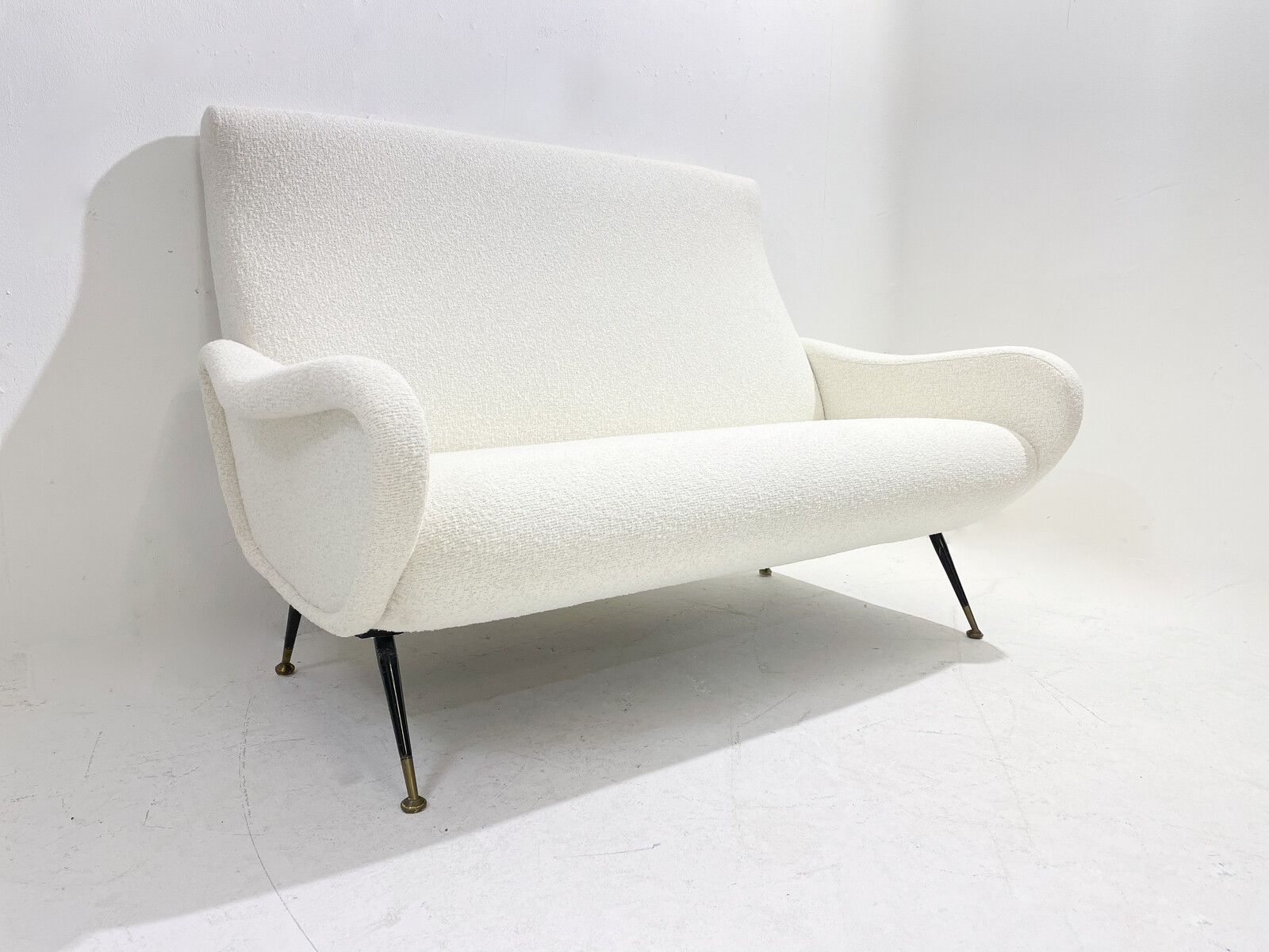 Mid Century Modern Italian Sofa In The Style Of Marco Zanuso