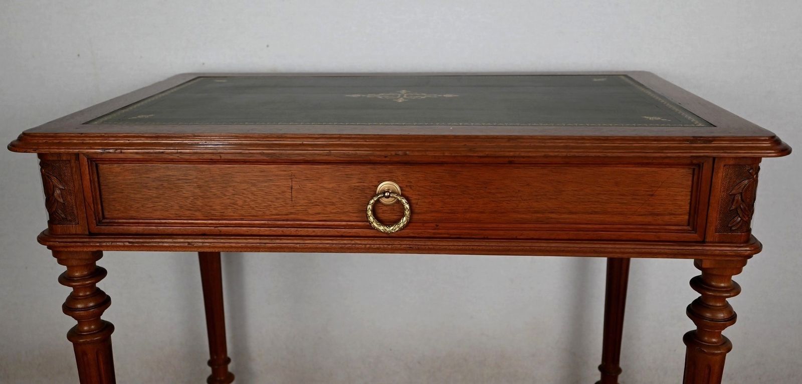 photo furniture Small Mahogany Desk, Louis XVI Style – 1900