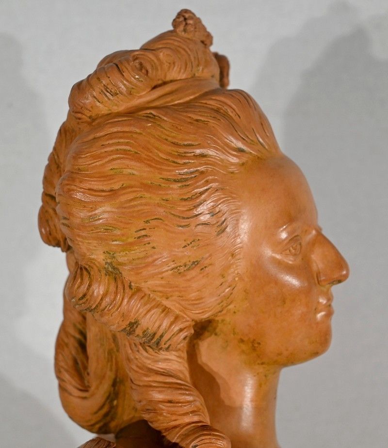 photo buy Bust Of Marie Antoinette In Terracotta, After F. Lecomte – 1920