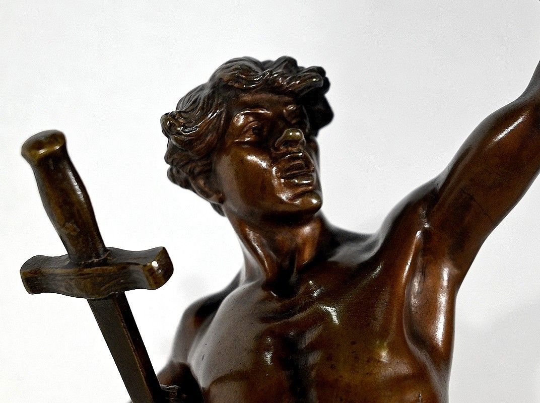 Bronze “Victoria”, By F. Lemoyne – Early 20th Century photo vinterior
