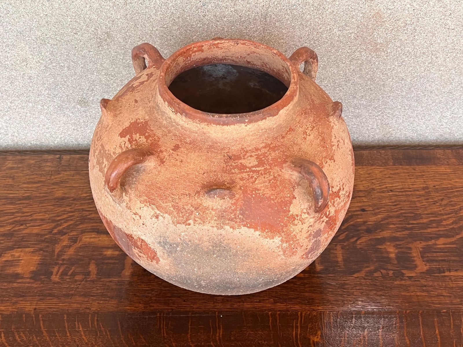 Vase terracotta à quatre anses, XVIIIe siècle photo for sale