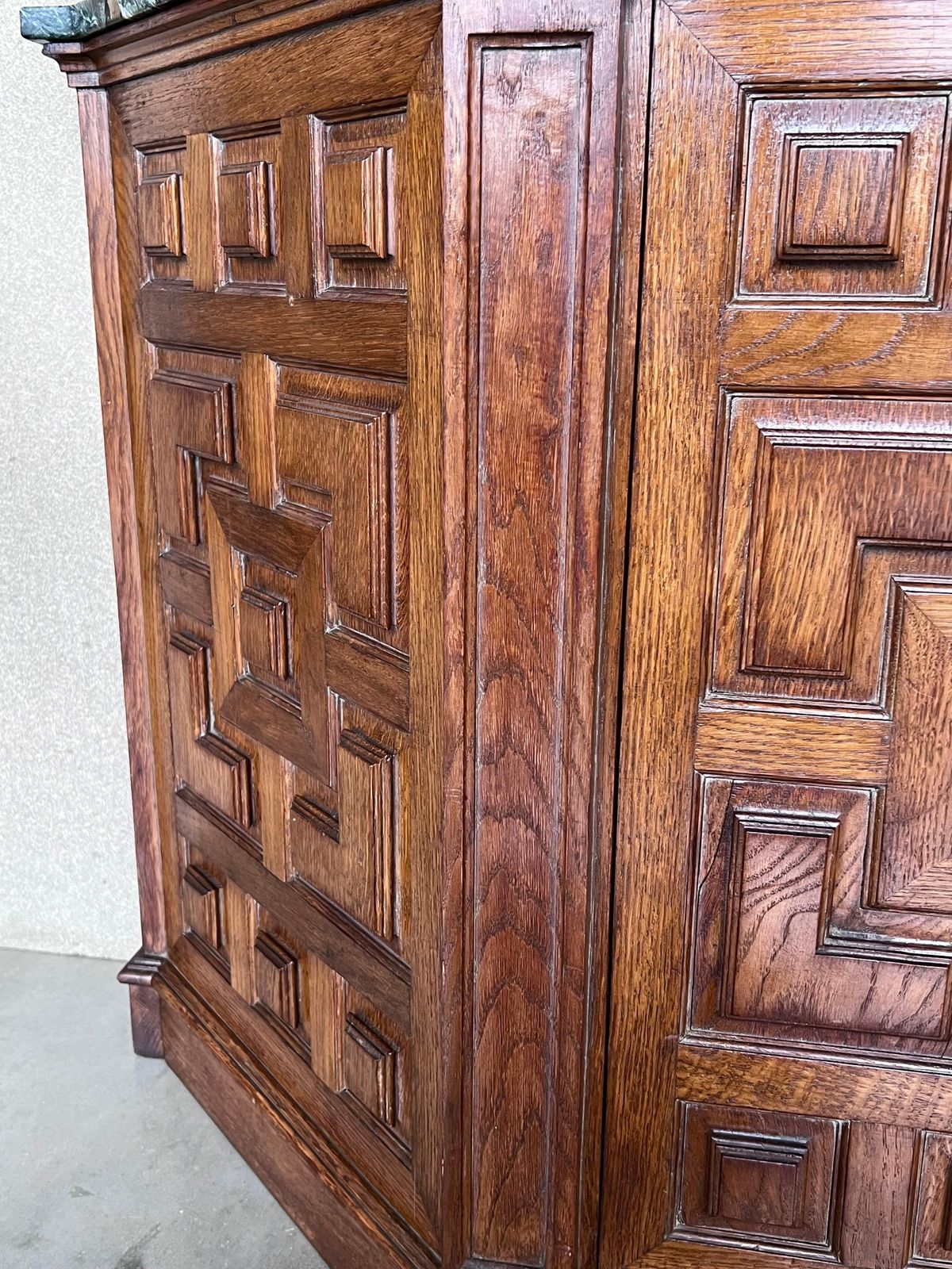 Mobilier Buffet baroque catalan en noyer sculpté, deux tiroirs, XIXe siècle photo